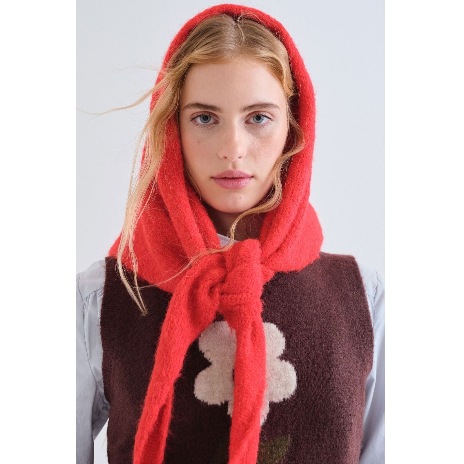  Compania Fantastica Triangle Scarf