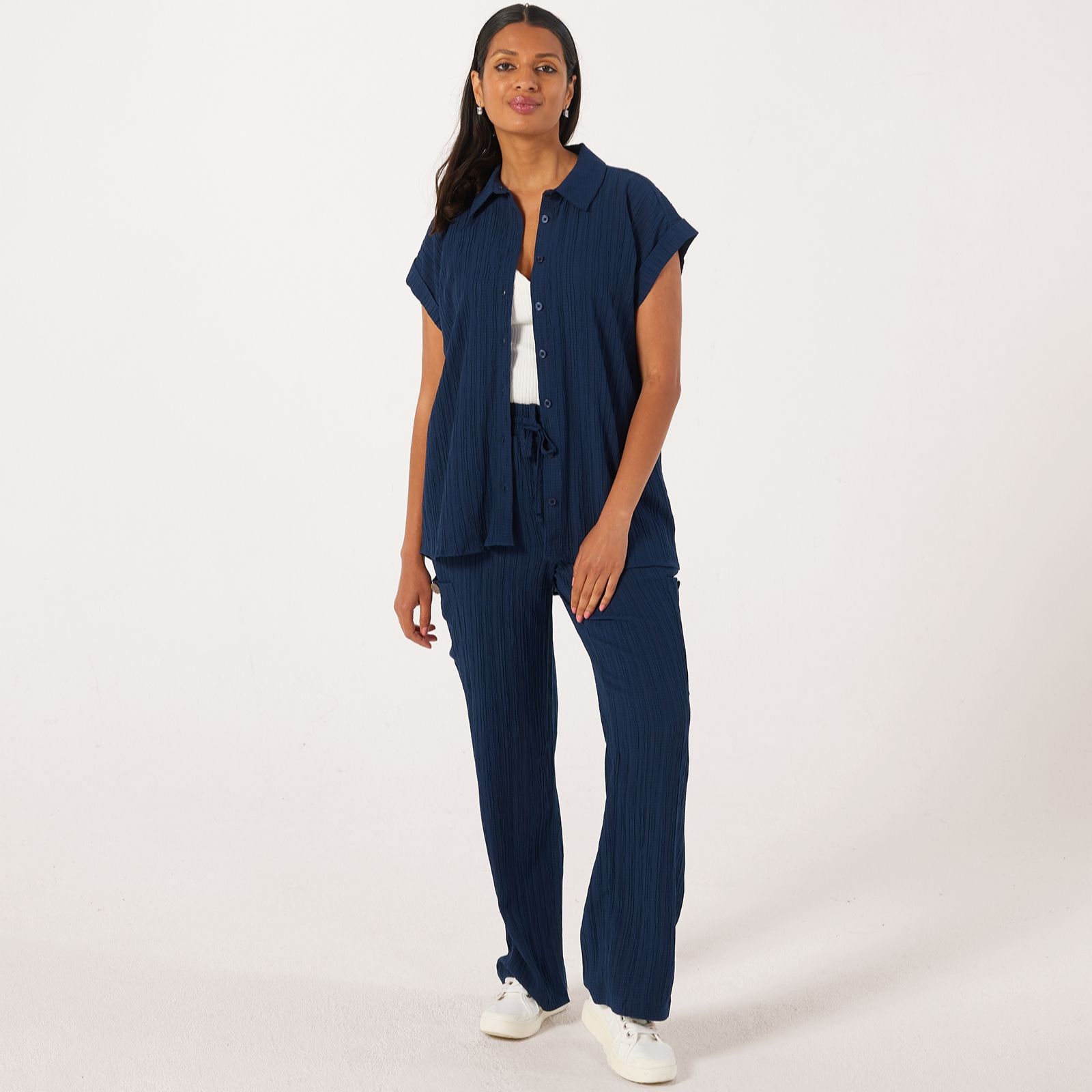 Nina Leonard Short Sleeve Crushed Woven Collared Button Up Top