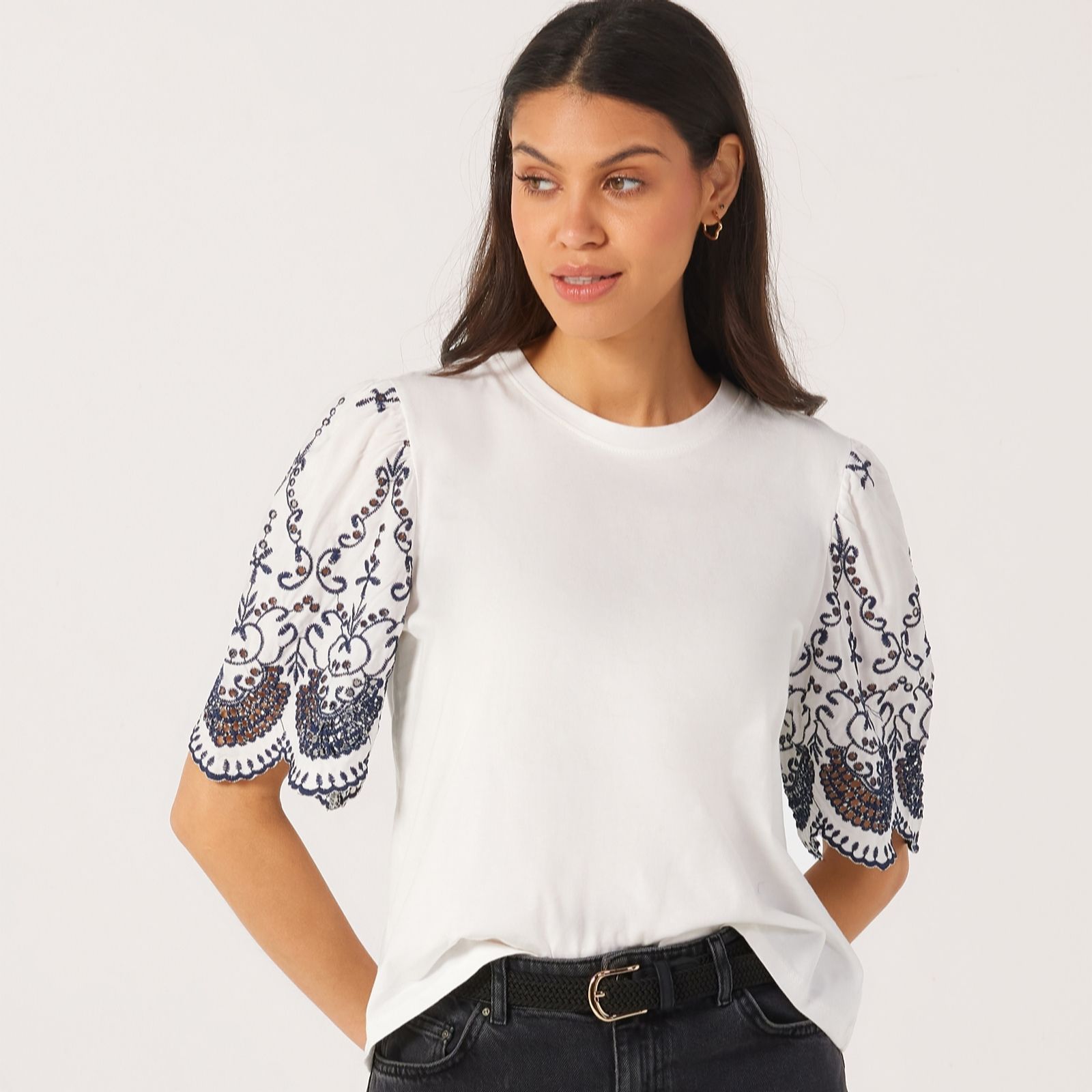 JDY Oma Broderie Sleeve Top