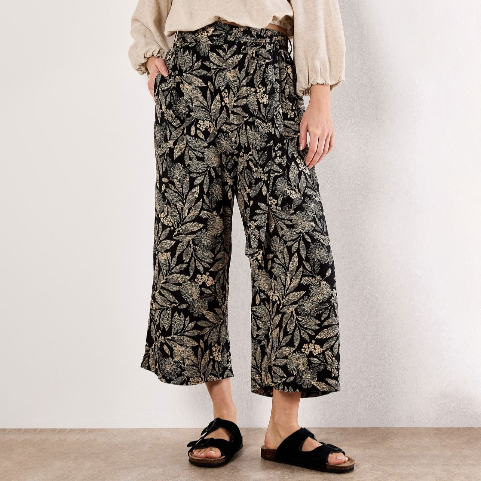 Apricot Printed Pleat Detail Culottes