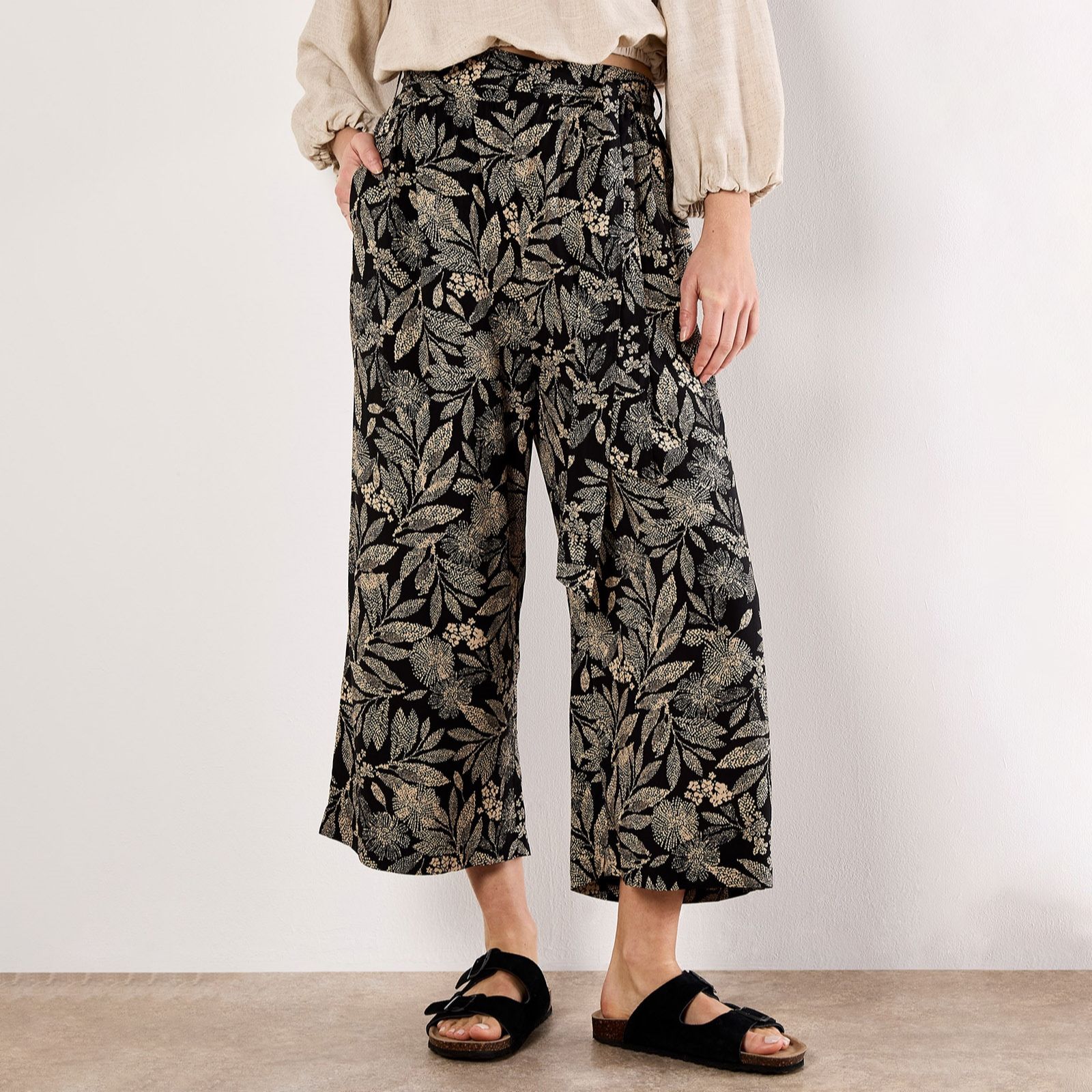 Apricot Printed Pleat Detail Culottes