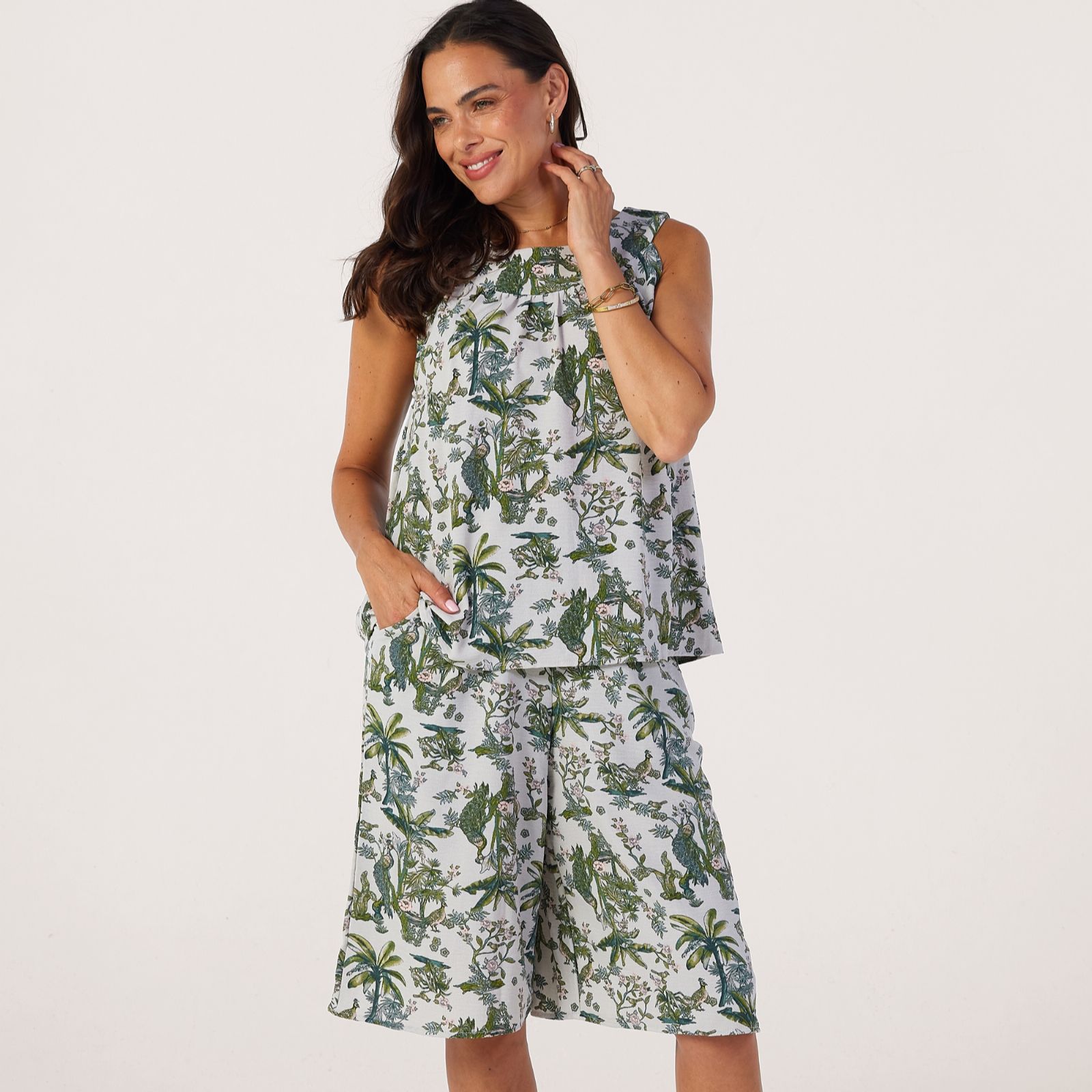 Kim & Co Printed Poplin Cleopatra Neckline Sleeveless Top