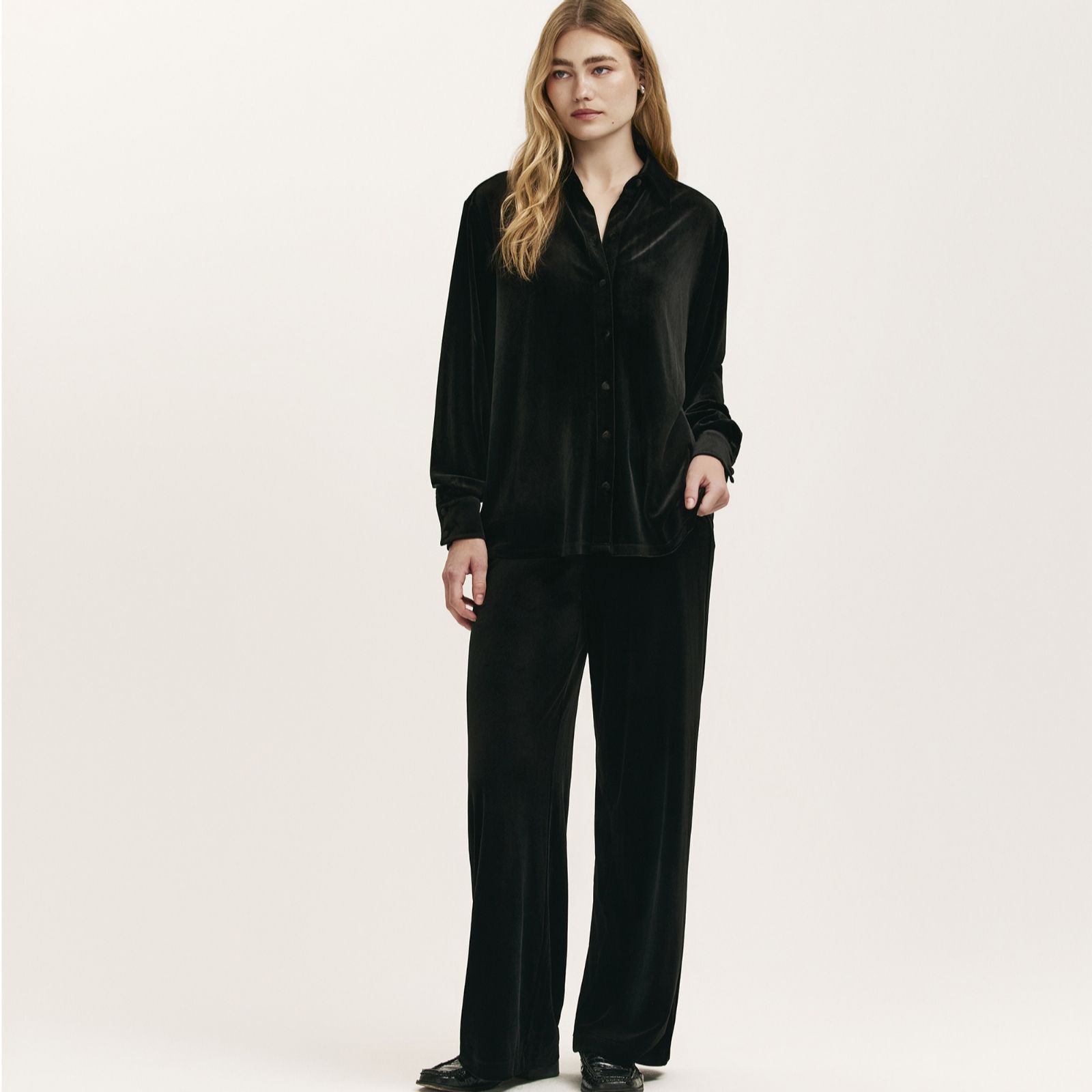 Finery London Kenzie Velvet Trouser Short