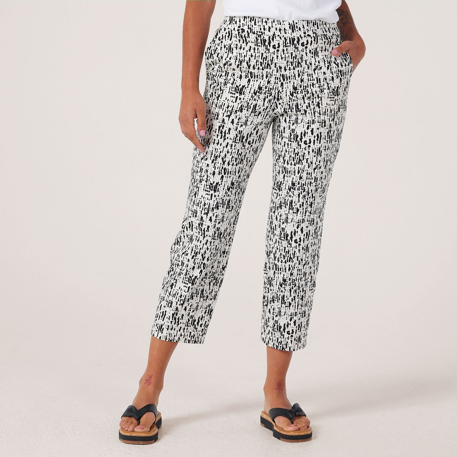 MarlaWynne Printed Flatterfit Slim Leg Cropped Trouser