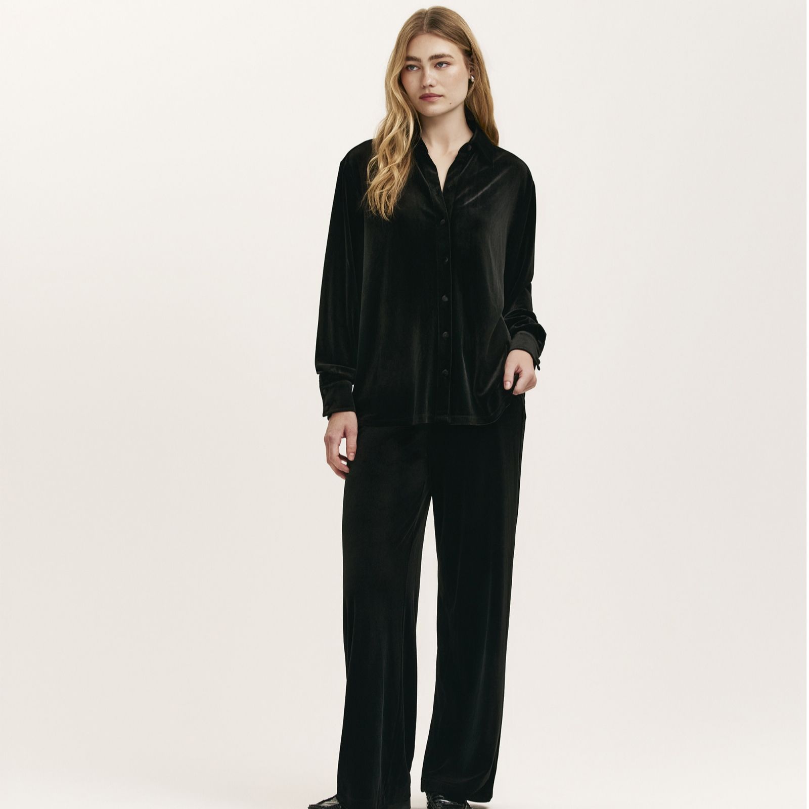 Finery London Sayge Stretch Velvet Button Up Shirt