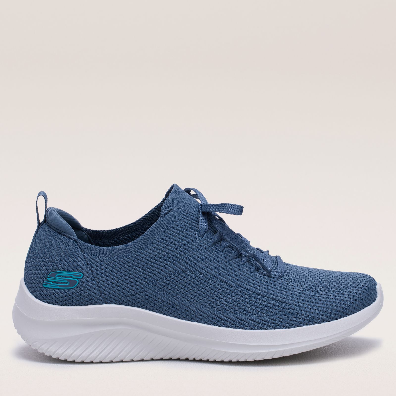 Skechers Ultra Flex 3.0 Daily Choice Lace-Up Trainer