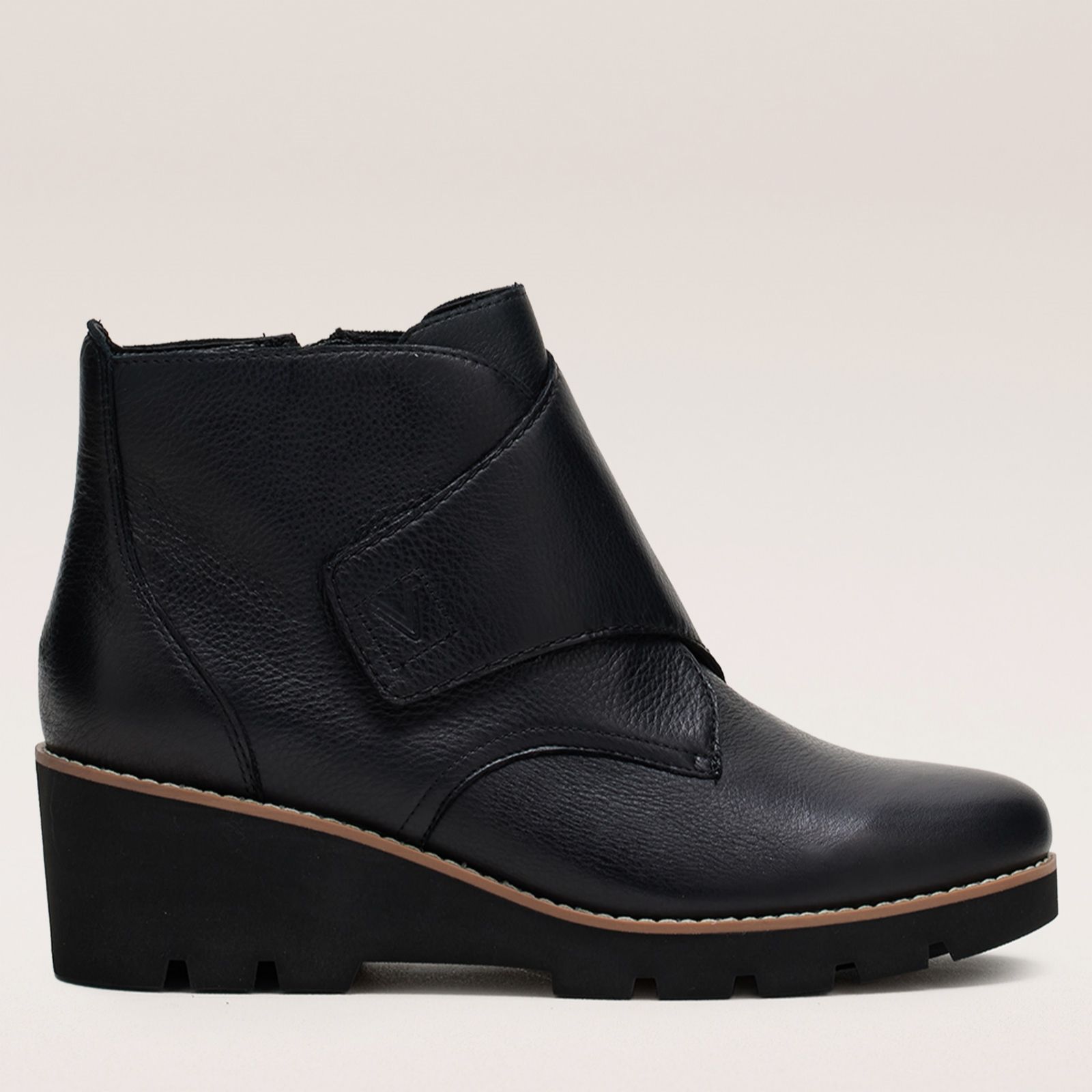 Vionic Astera Abby Boot