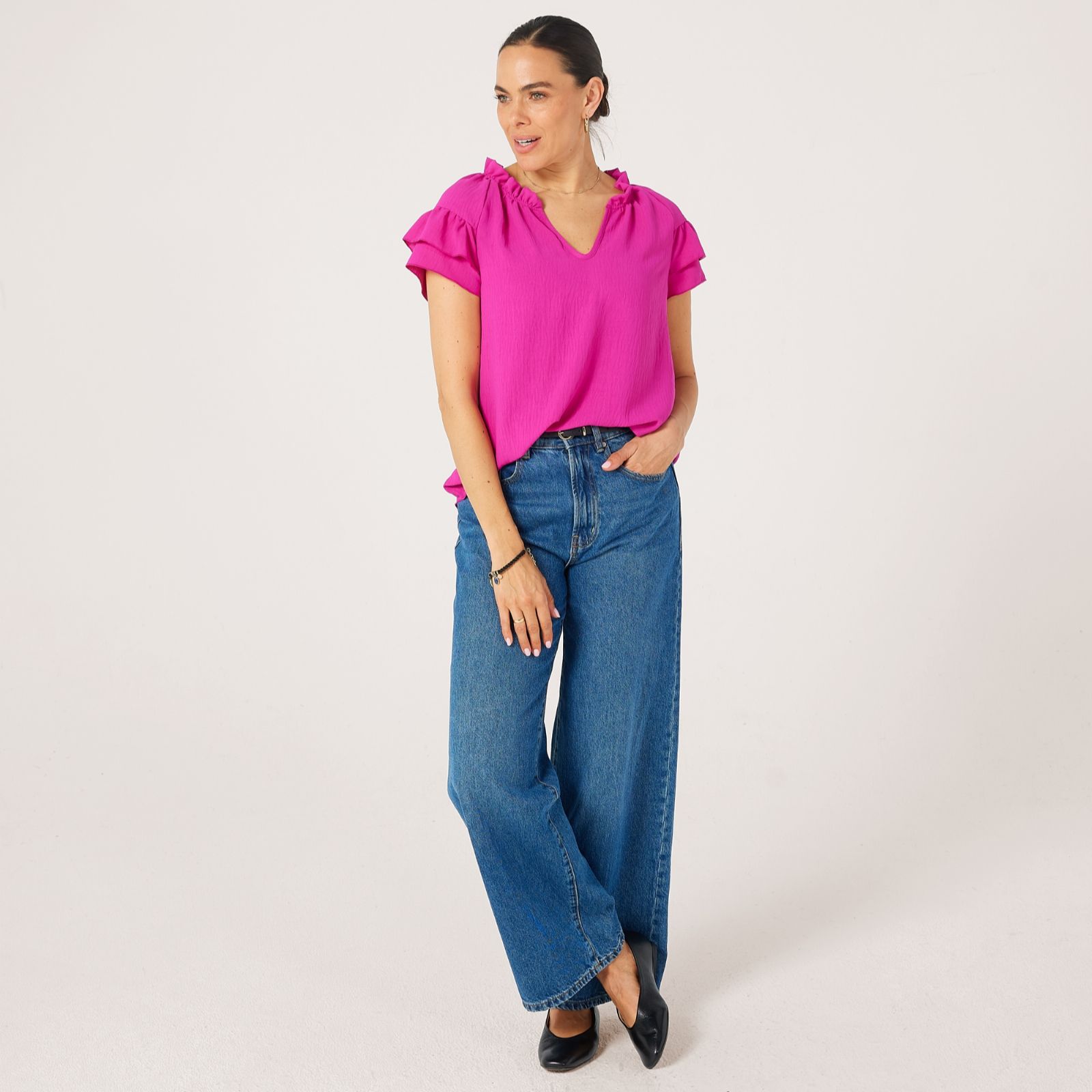 Kim & Co Crinkle Poplin Short Sleeve Frilled Neckline Top