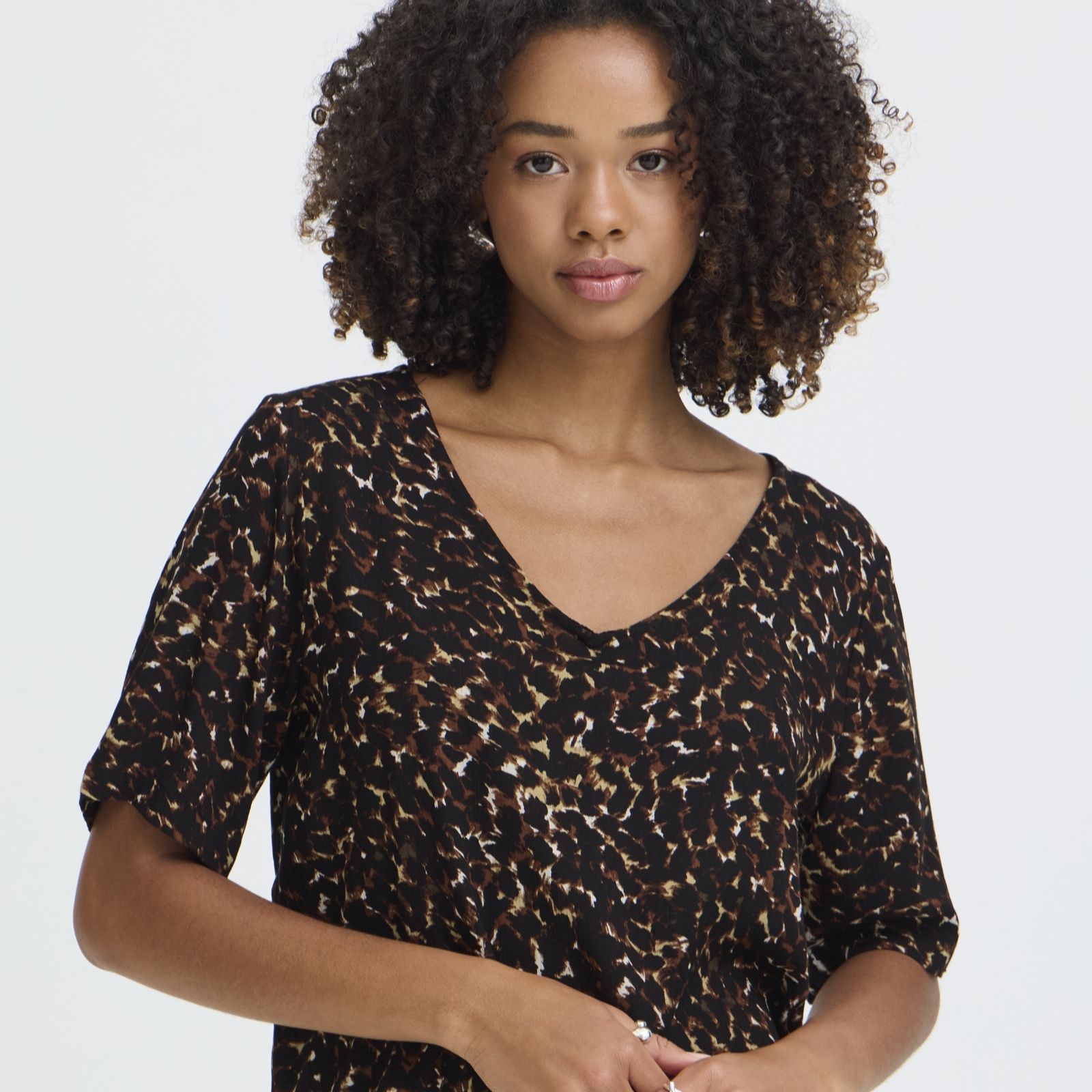 ICHI Marrakech V-Neck Printed Short Sleeve Top