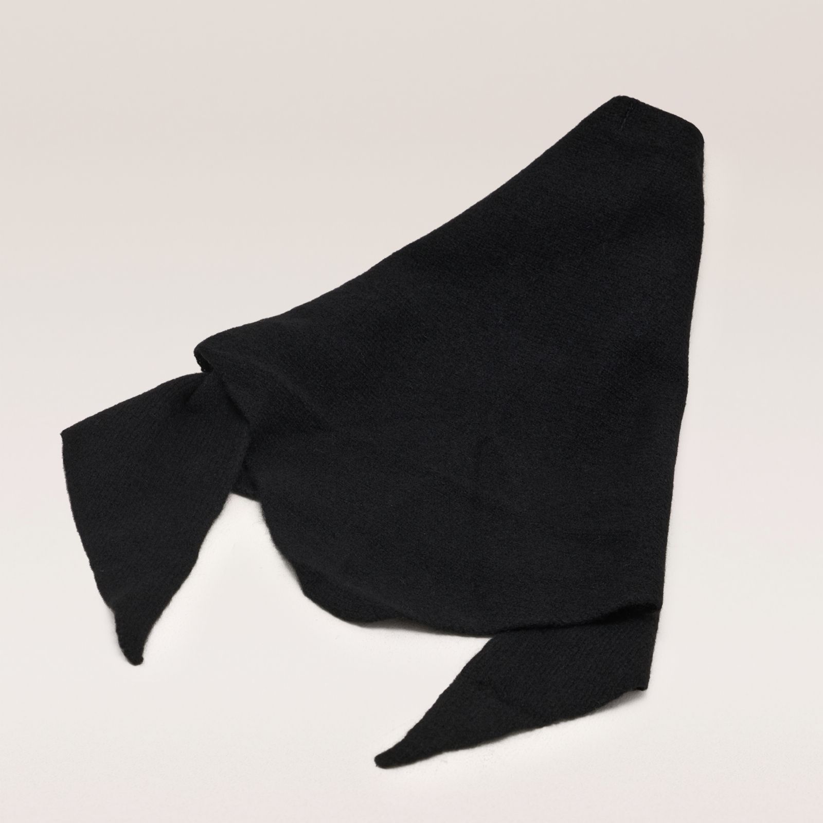 Izabel London 100% Wool Triangle Scarf
