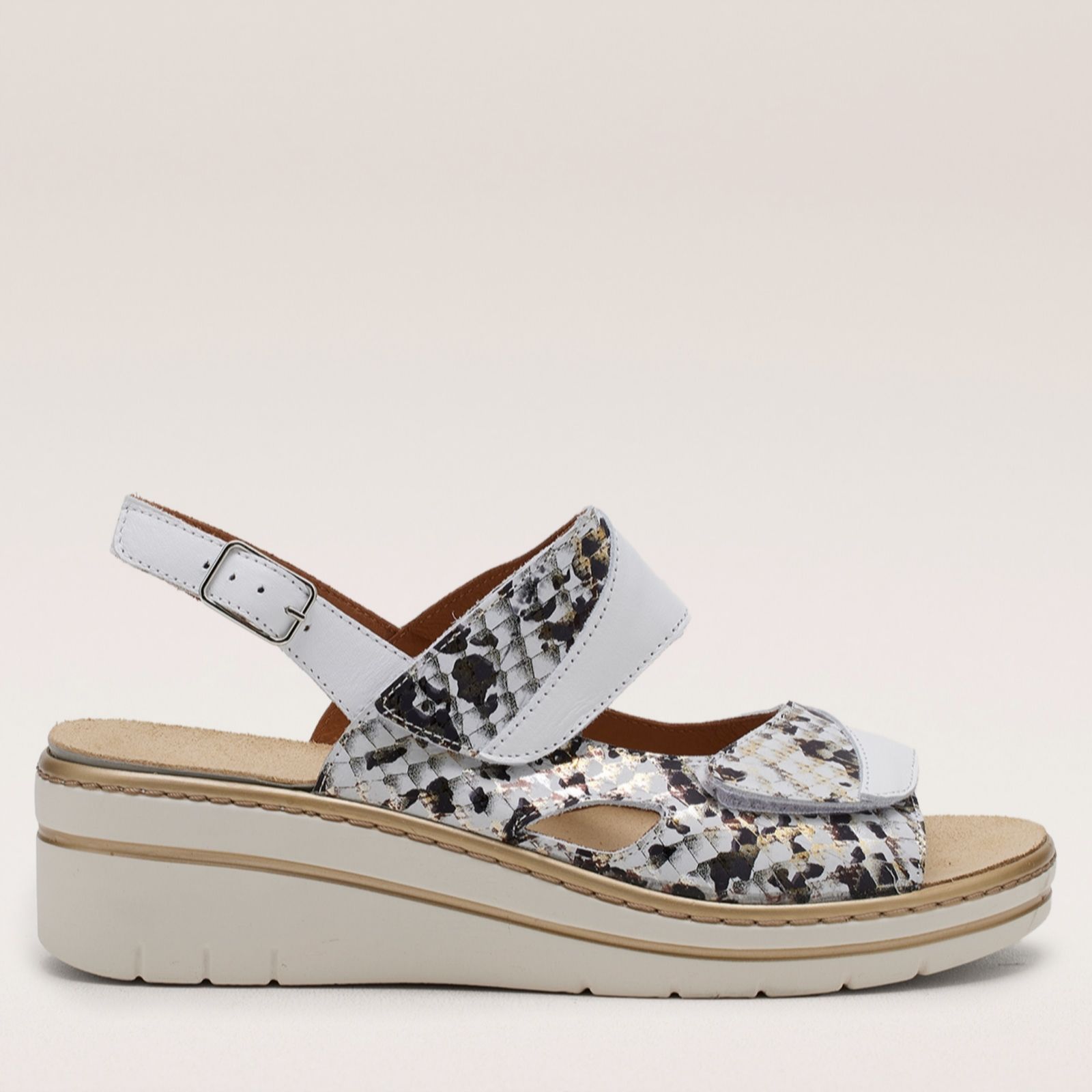 Adesso Lake Leather Sandal
