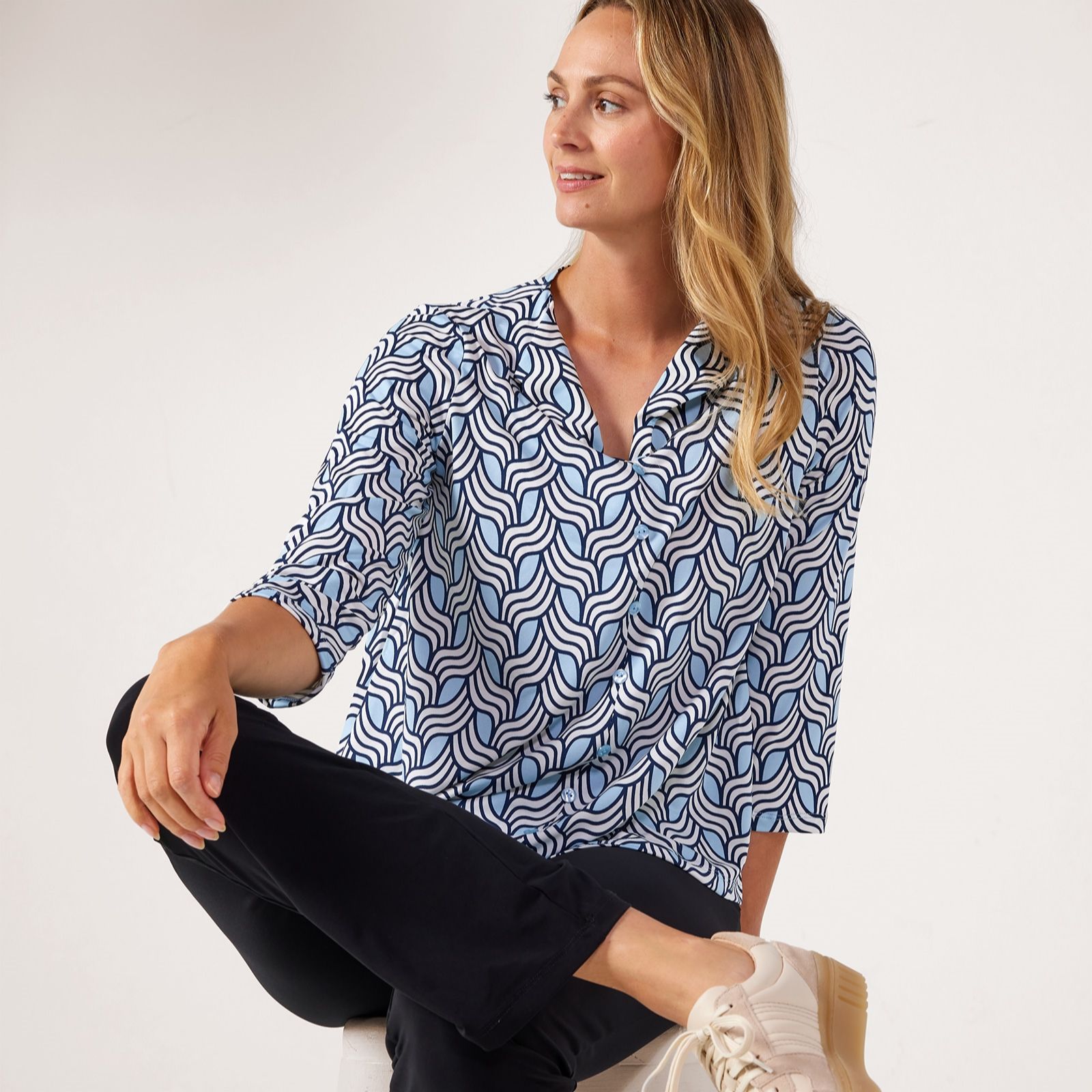 Kim & Co Printed Brazil Jersey 3/4 Sleeve Button Detail Top