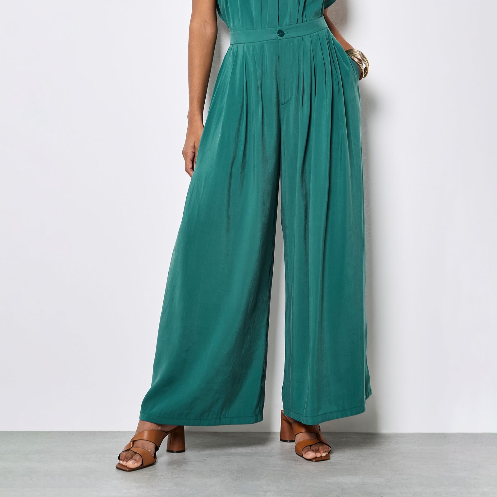 Apricot Pleat Detail Super Wide Trouser