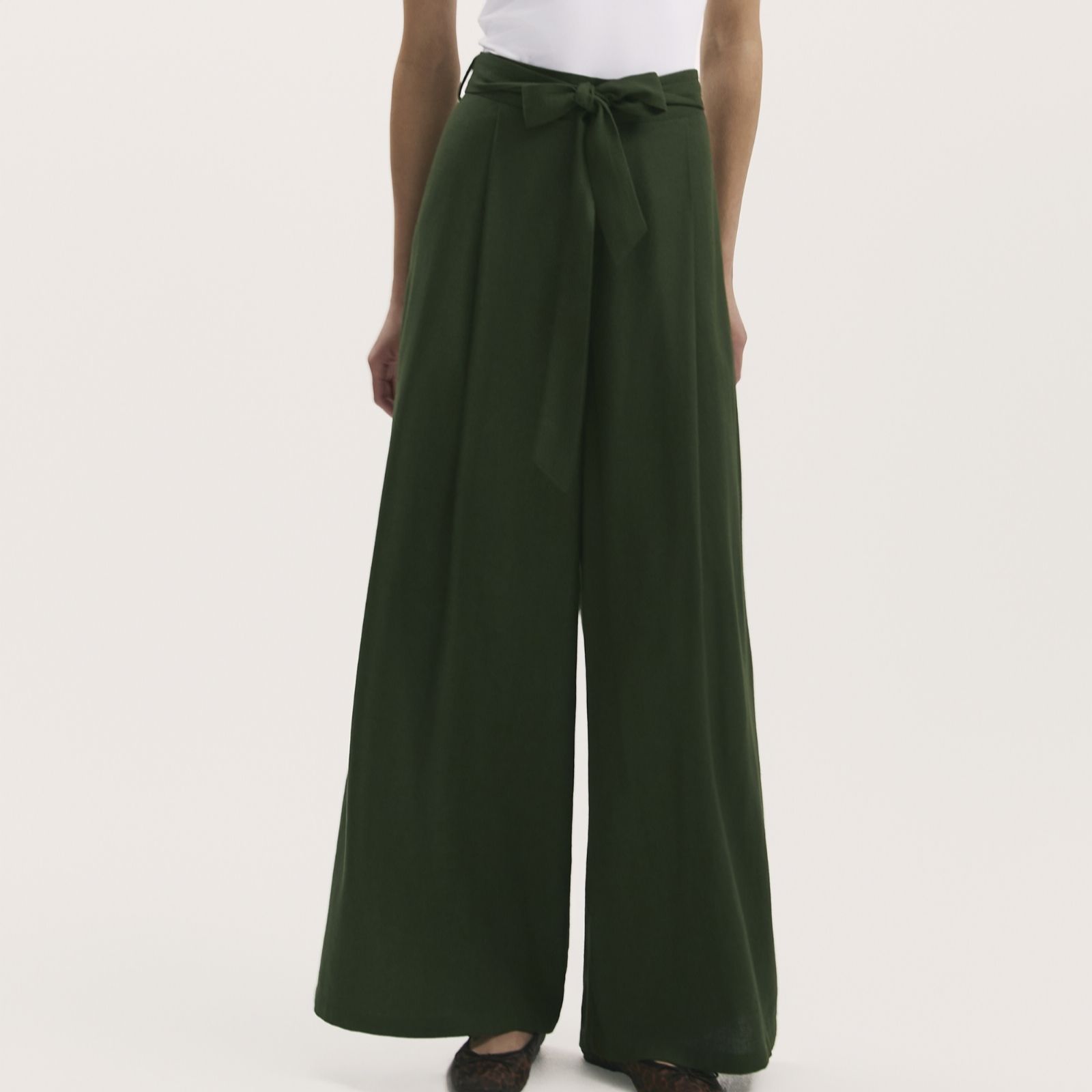 Finery London Athena Linen Viscose Mix Trousers Short