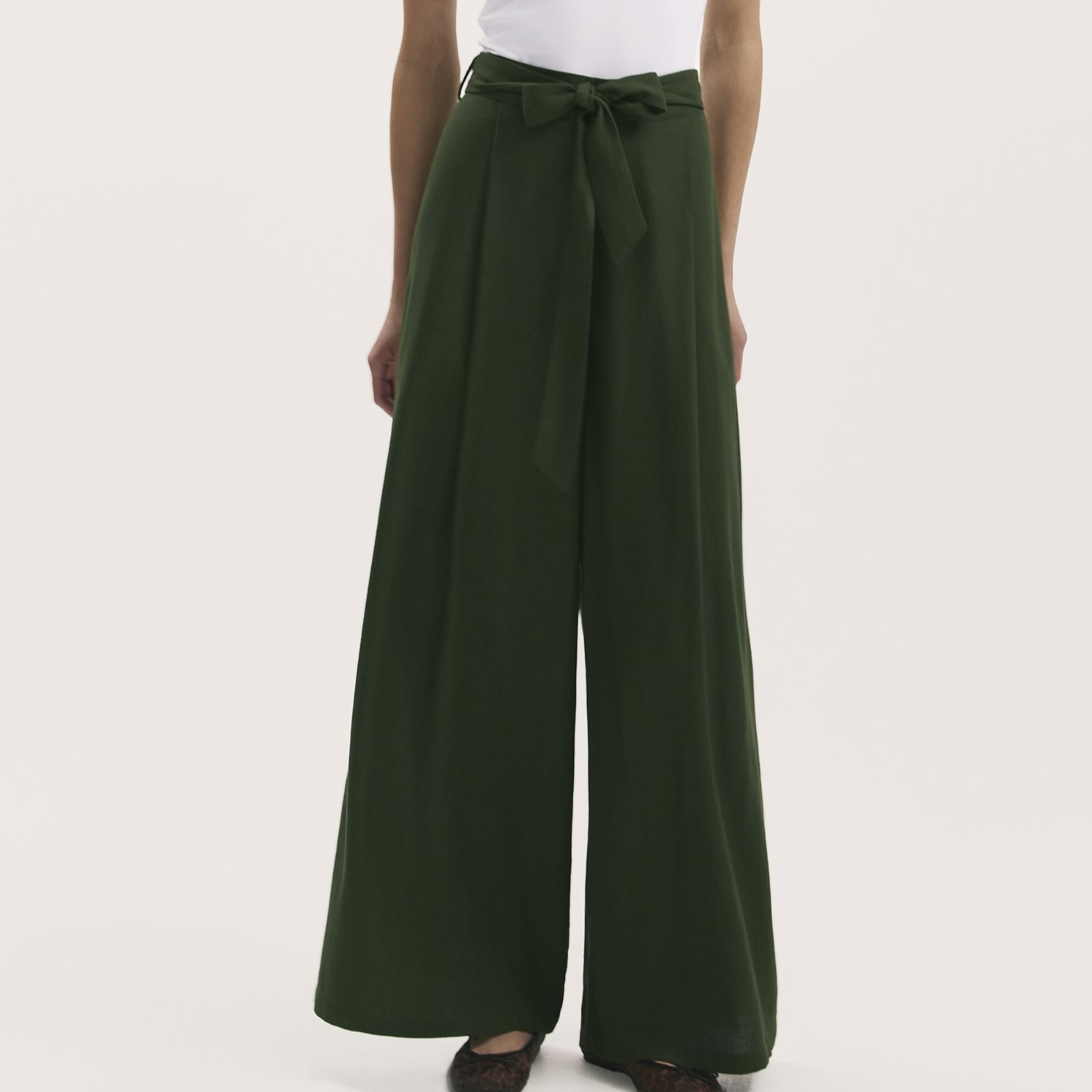 Finery London Athena Linen Viscose Mix Trousers Short