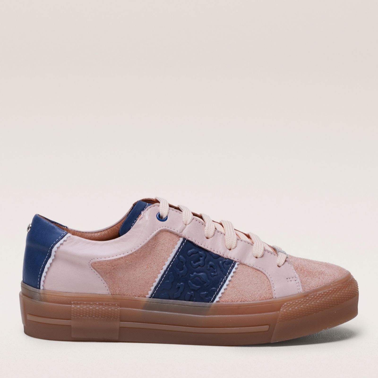 Outlet Moda in Pelle Amande Leather Trainer