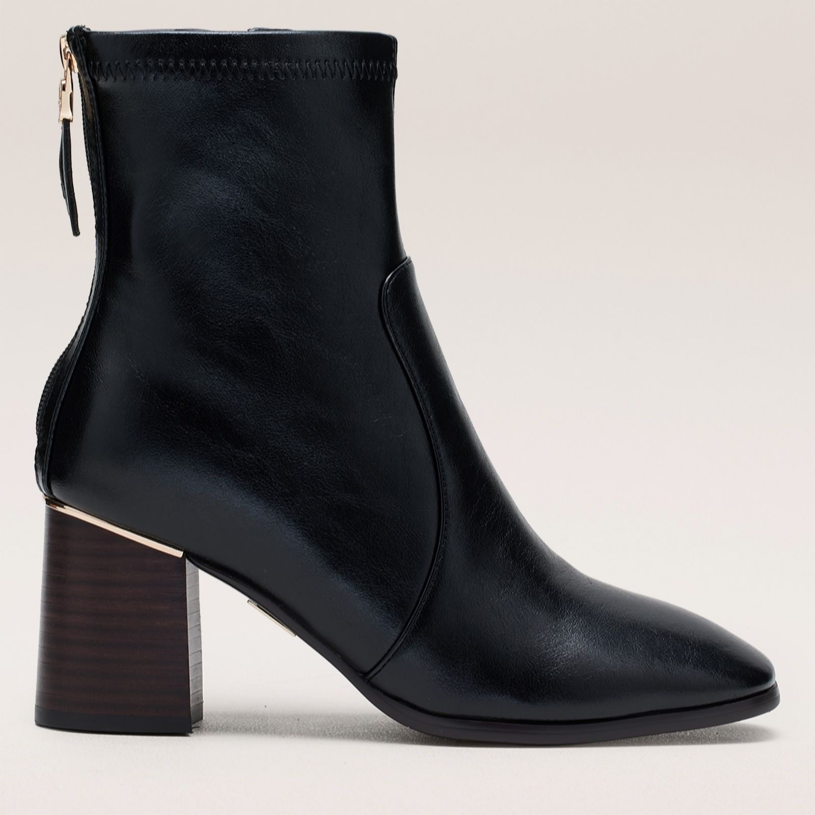 Outlet Moda in Pelle Petras Boots