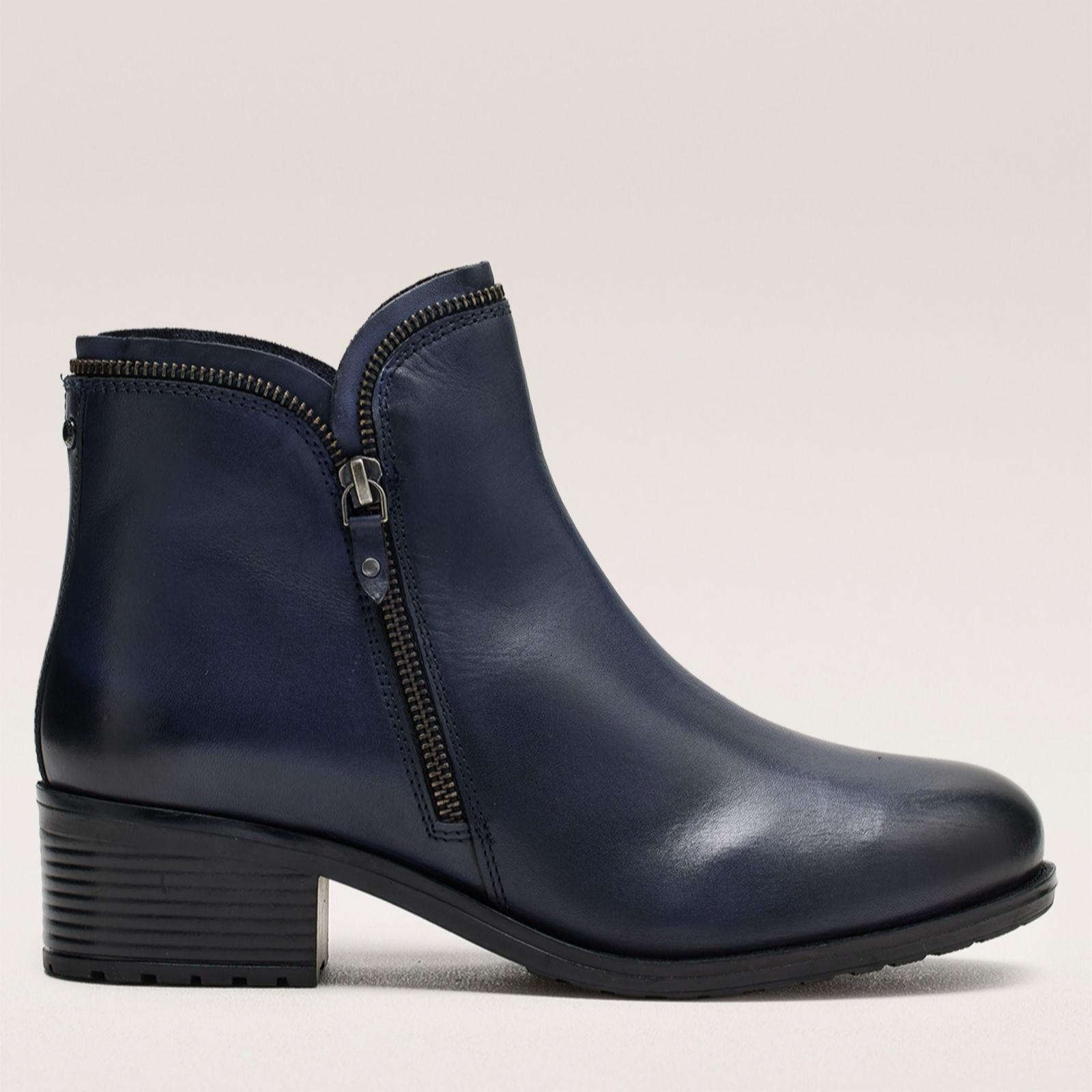 Outlet Moda in Pelle Opulent Ankle Boot