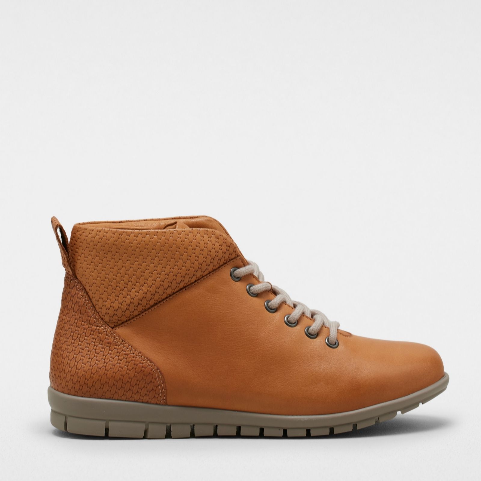 Outlet Adesso Fiona Leather Lace Up Boot