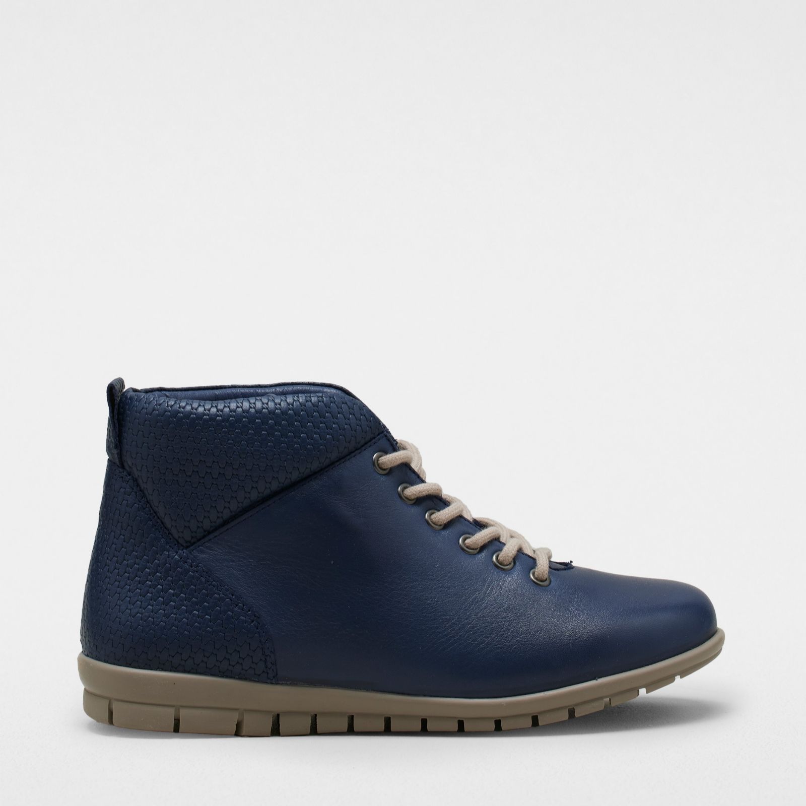 Outlet Adesso Fiona Leather Lace Up Boot