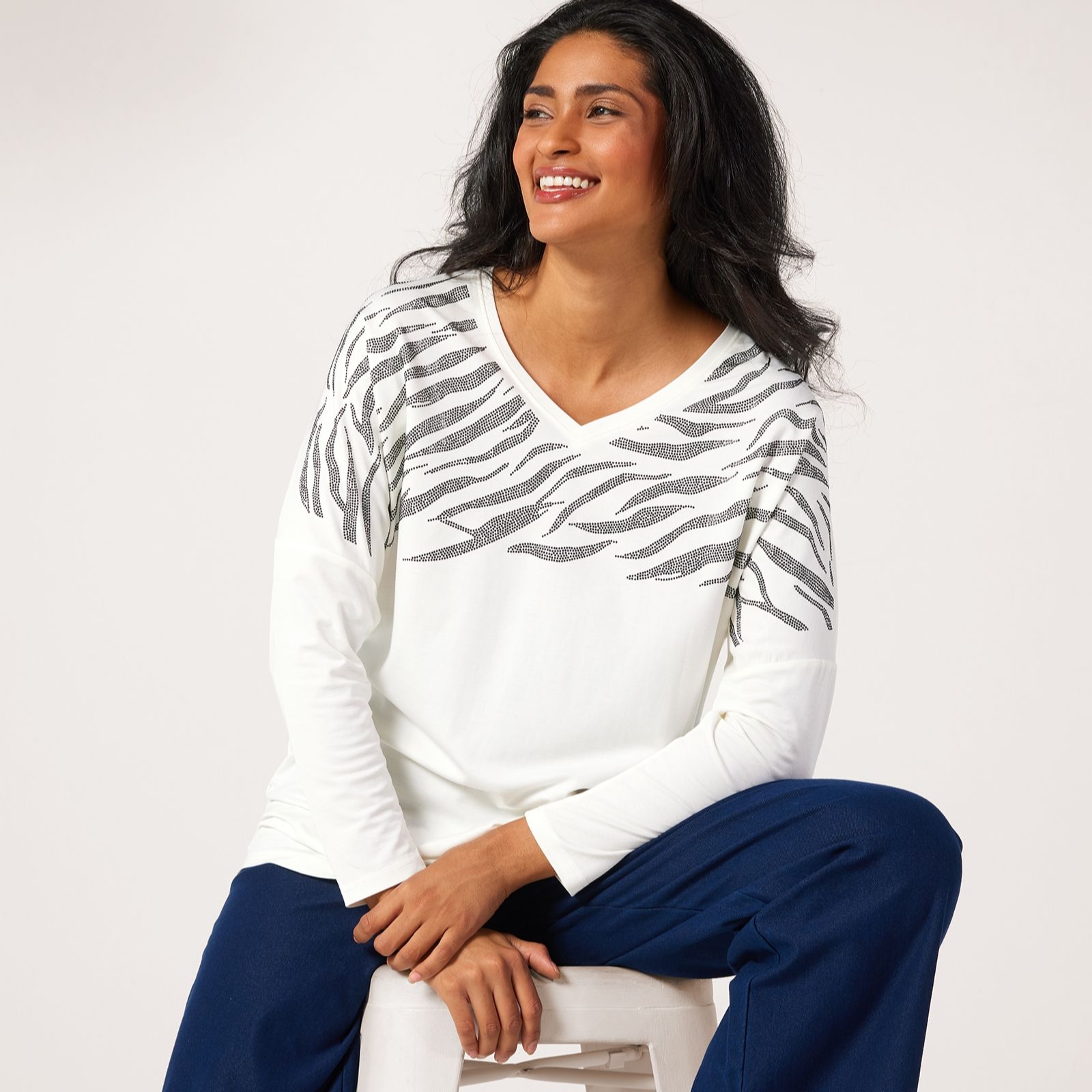 Frank Usher Long Sleeve V-Neck Ruched Side Top w/Bling Design