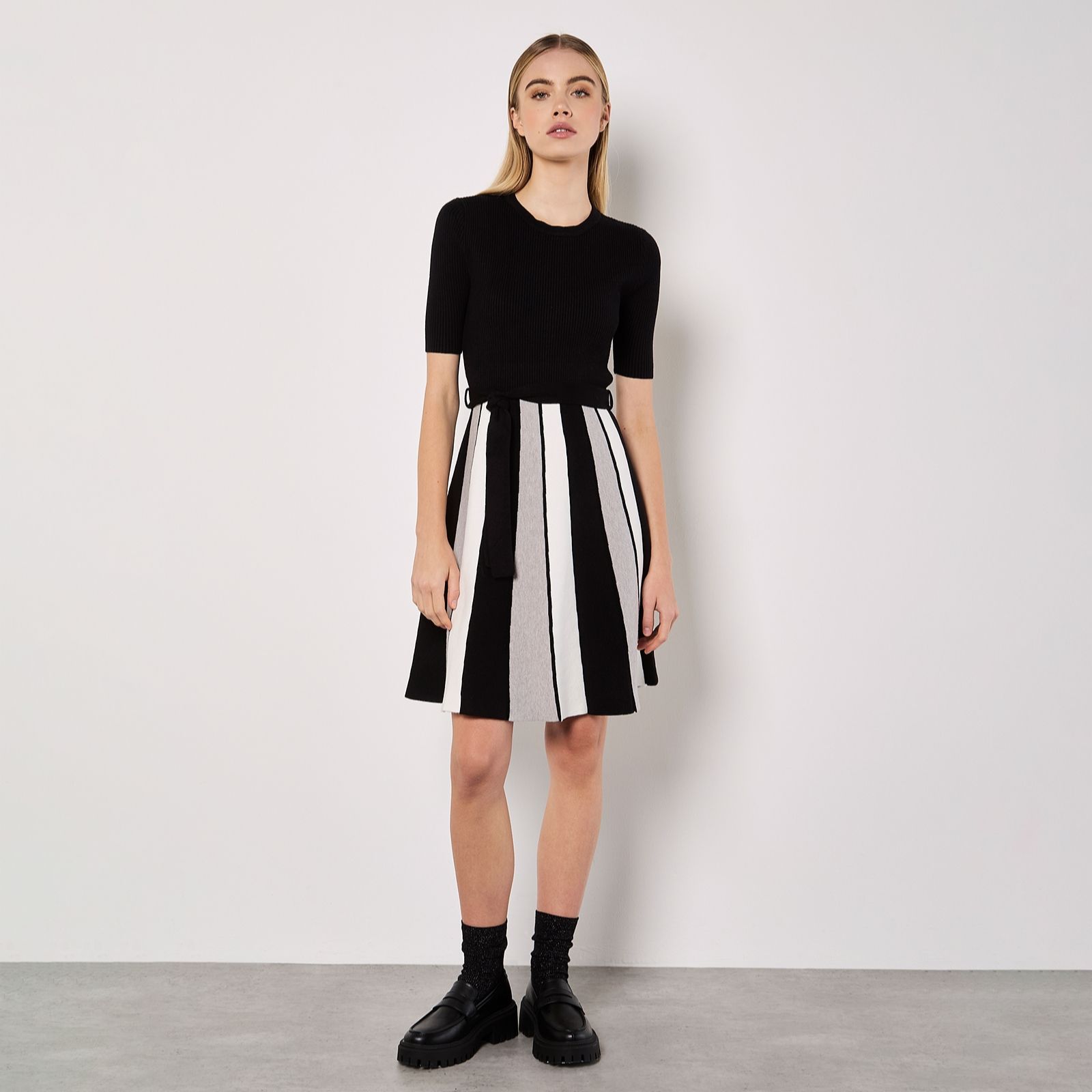 Apricot Colourblock Carousel Knit Dress