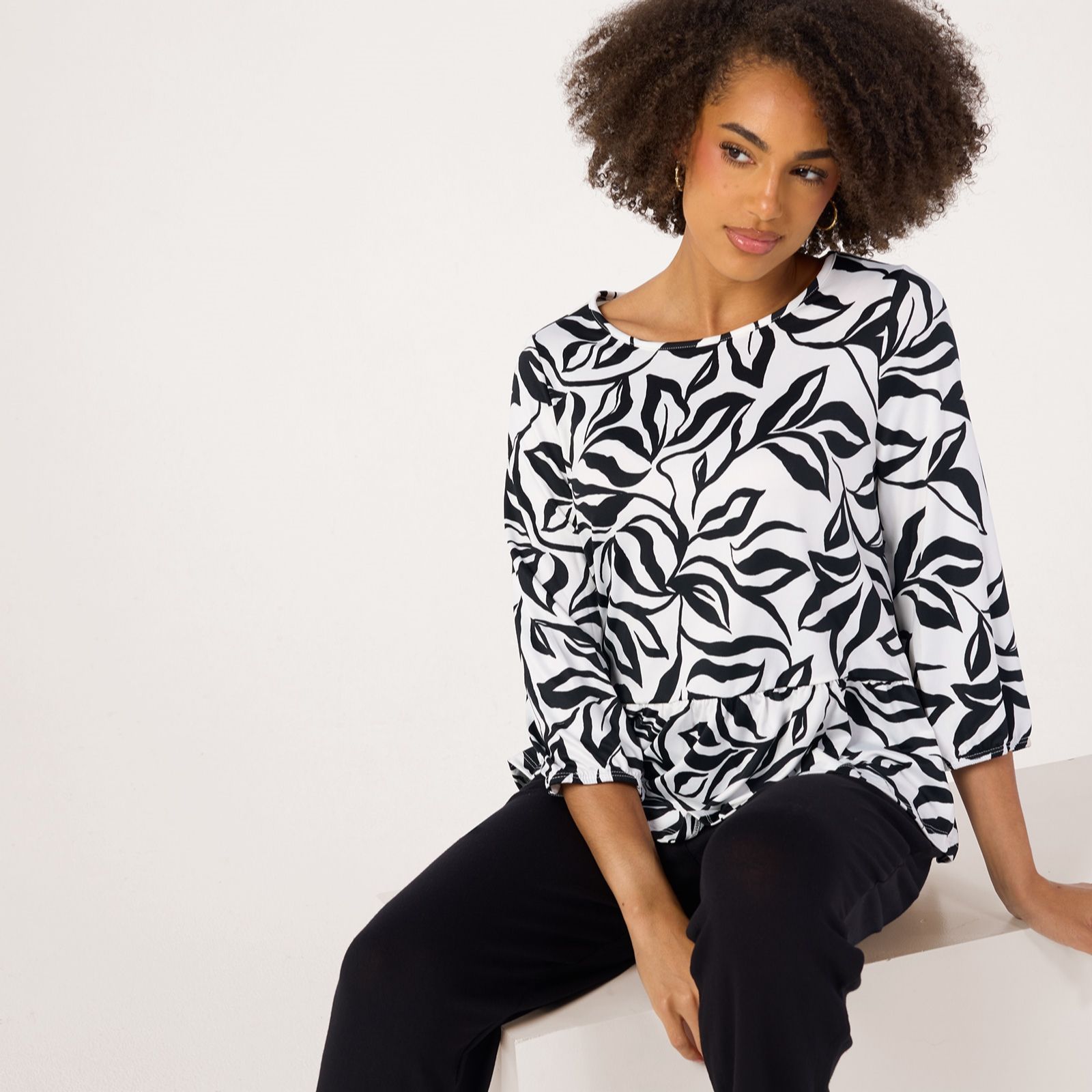 Kim & Co Printed Brazil Jersey 3/4 Blouson Sleeve Tiered Top