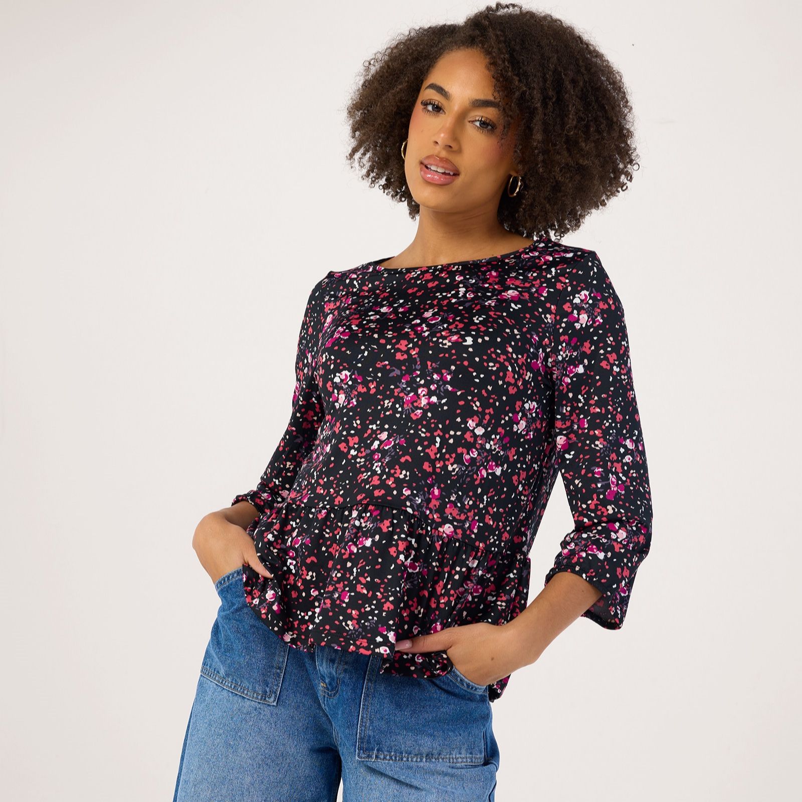 Kim & Co Printed Brazil Jersey 3/4 Blouson Sleeve Tiered Top