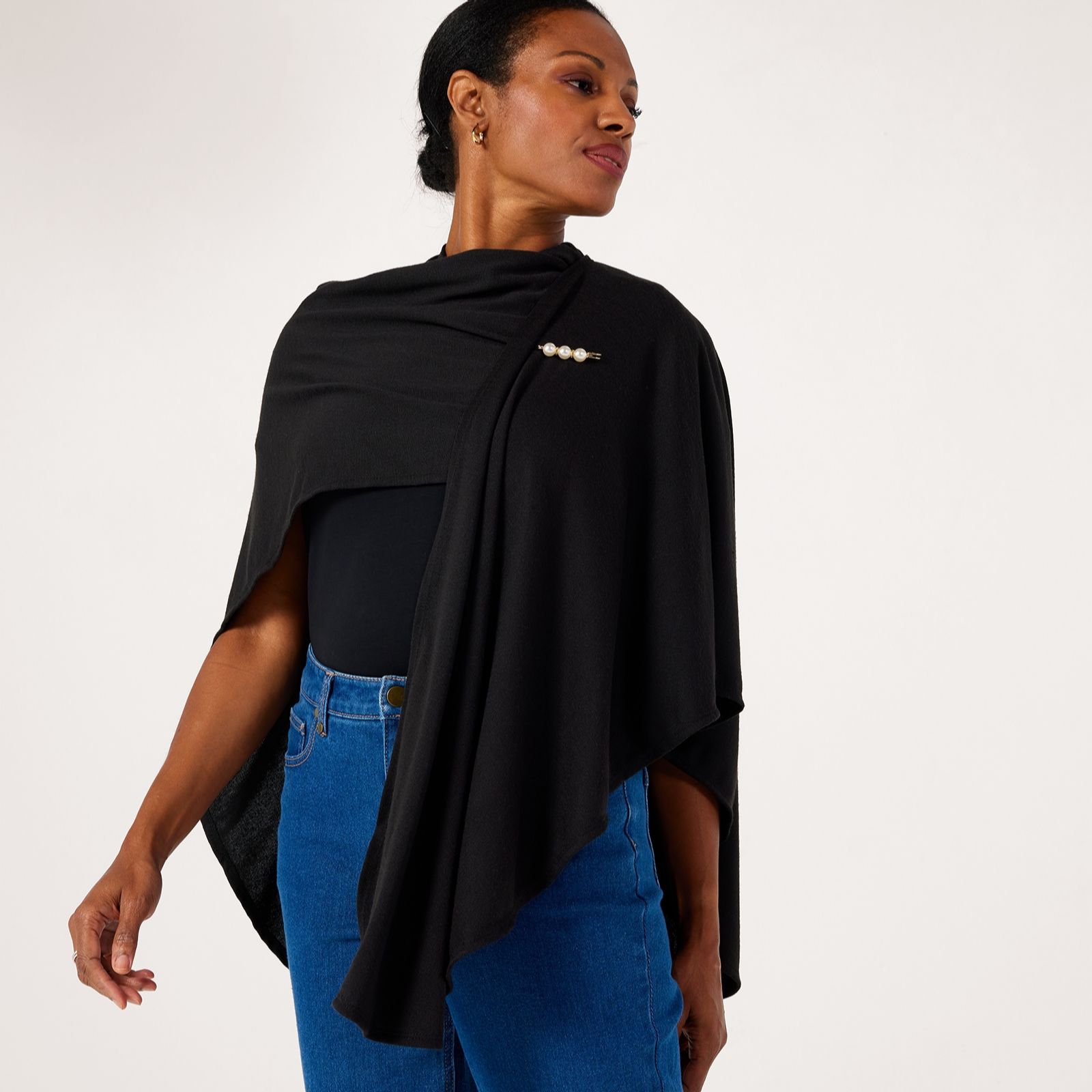 Kim & Co Soft Touch Cozy Cape With Rhinestone Quilt Pin