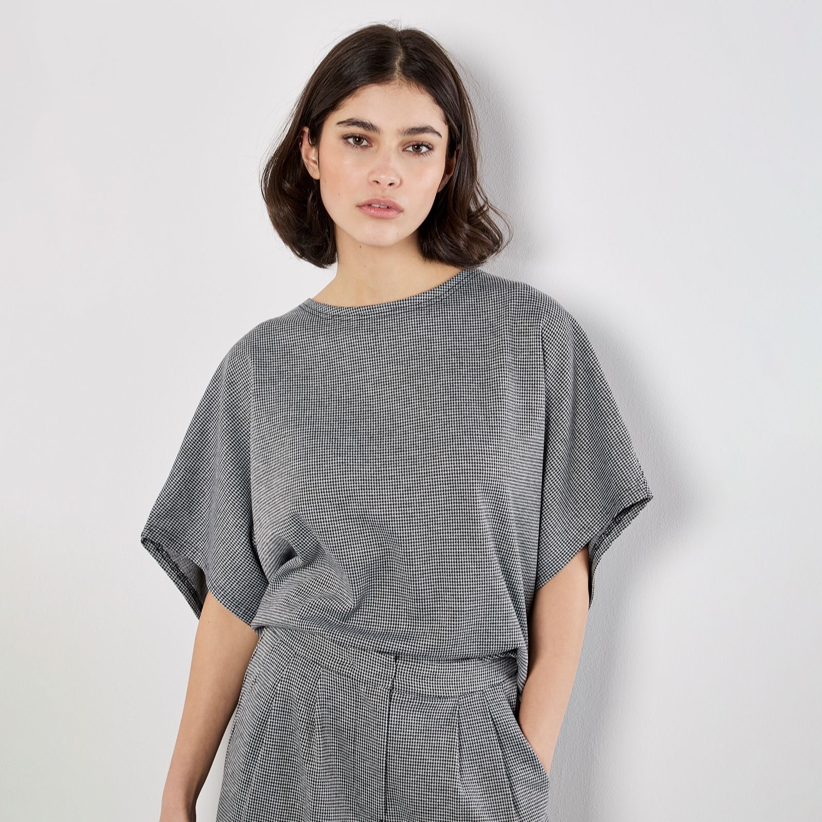 Apricot Cape Dog Tooth Top