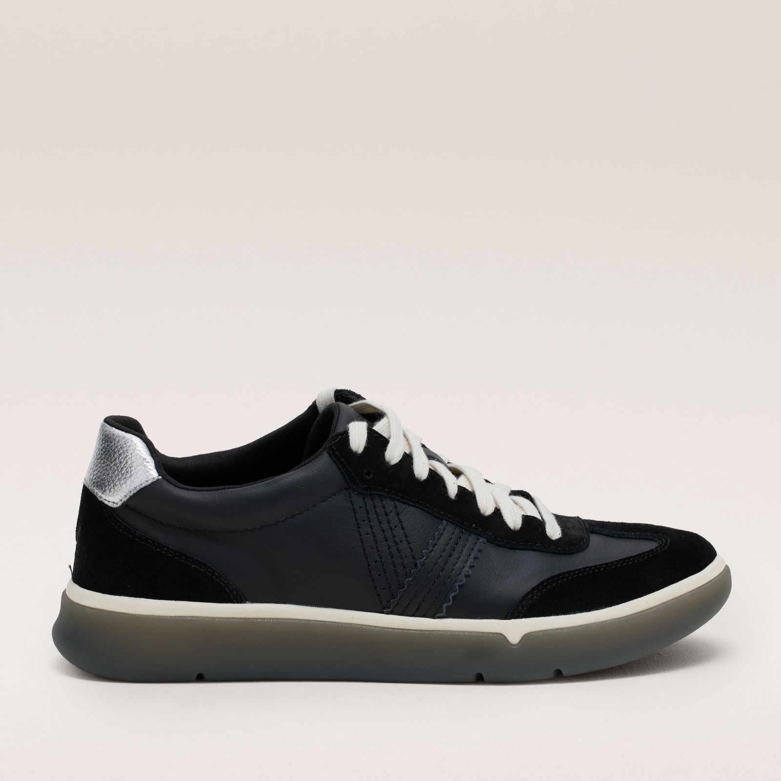 Vionic City Walk Trainer