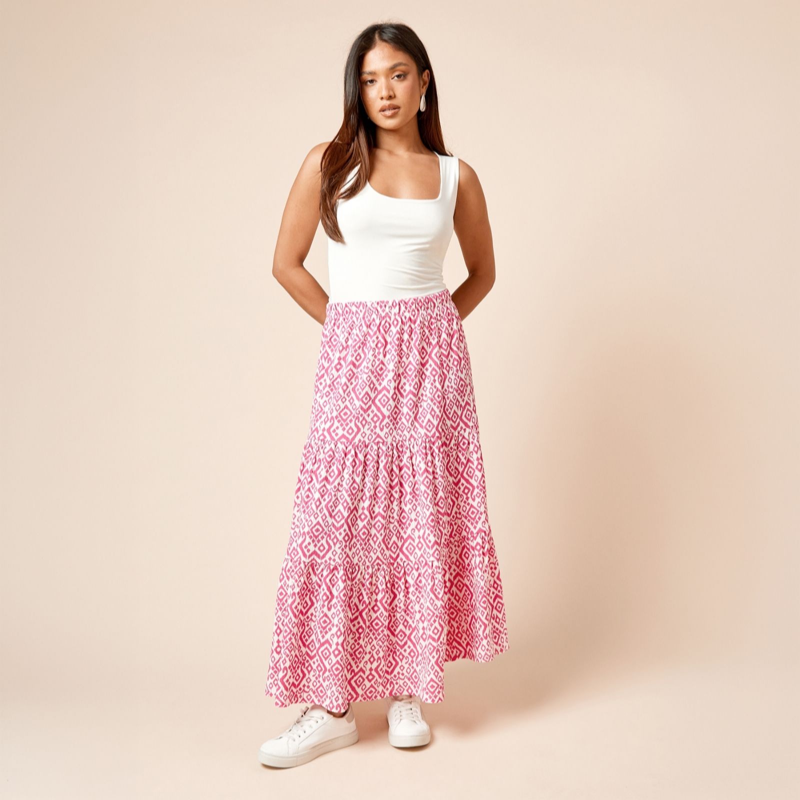 Dorothy Perkins Printed Tiered Jersey Maxi Skirt with Stretch Waist Standard