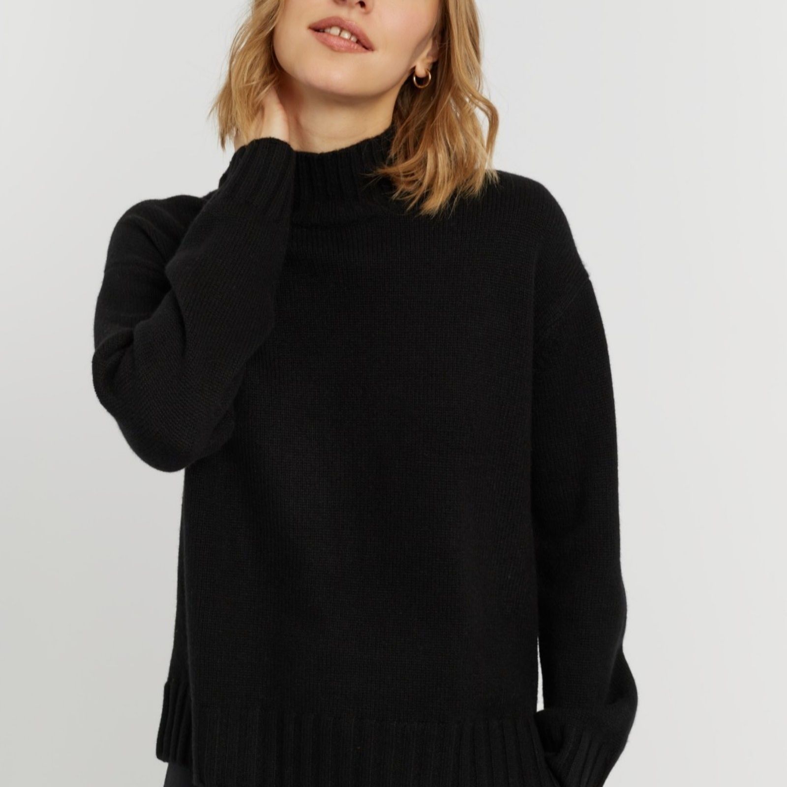 Chinti & Parker 100% Cashmere Relaxed Roll Neck Jumper