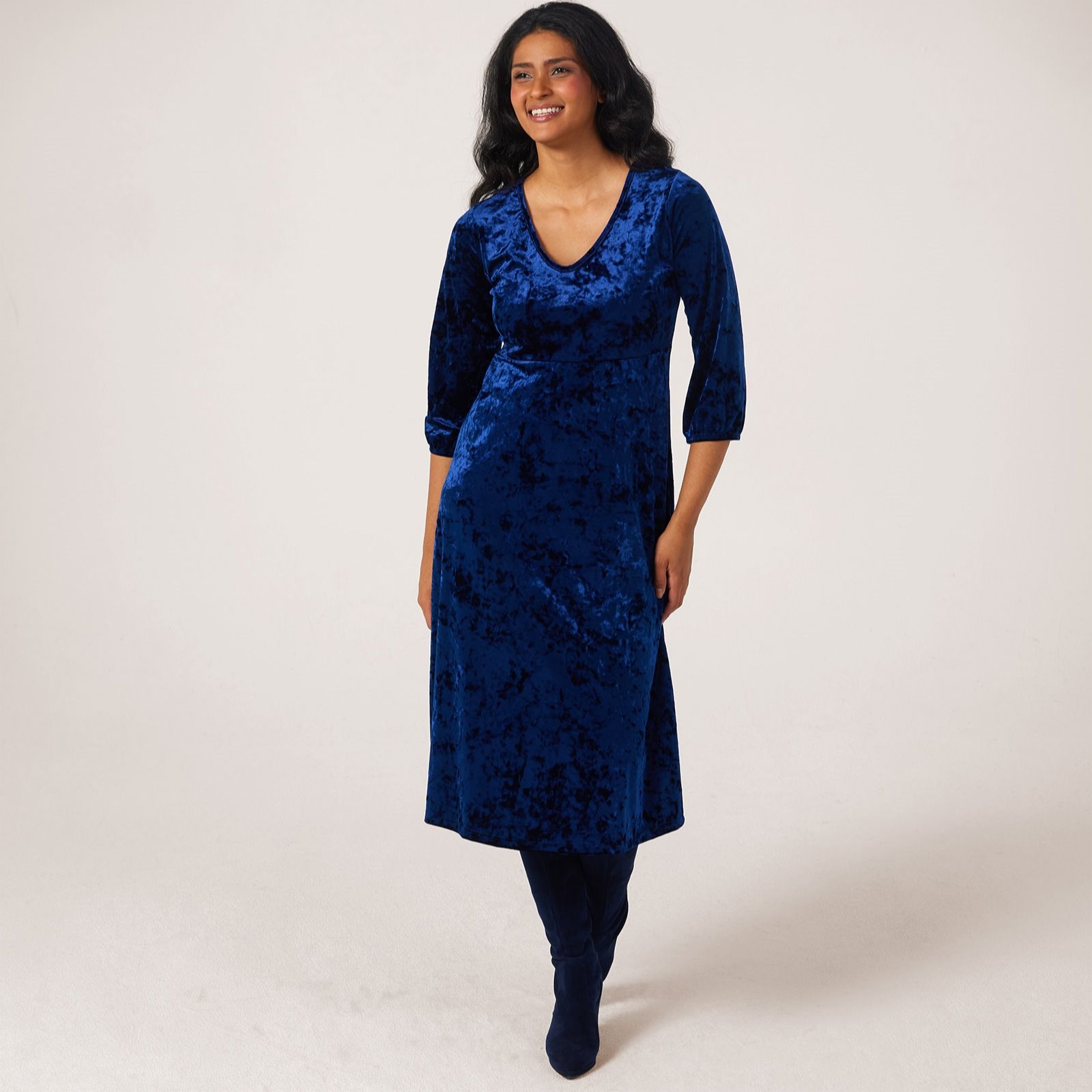 Kim & Co Crushed Velvet 3/4 Boat Neck Midi Dress