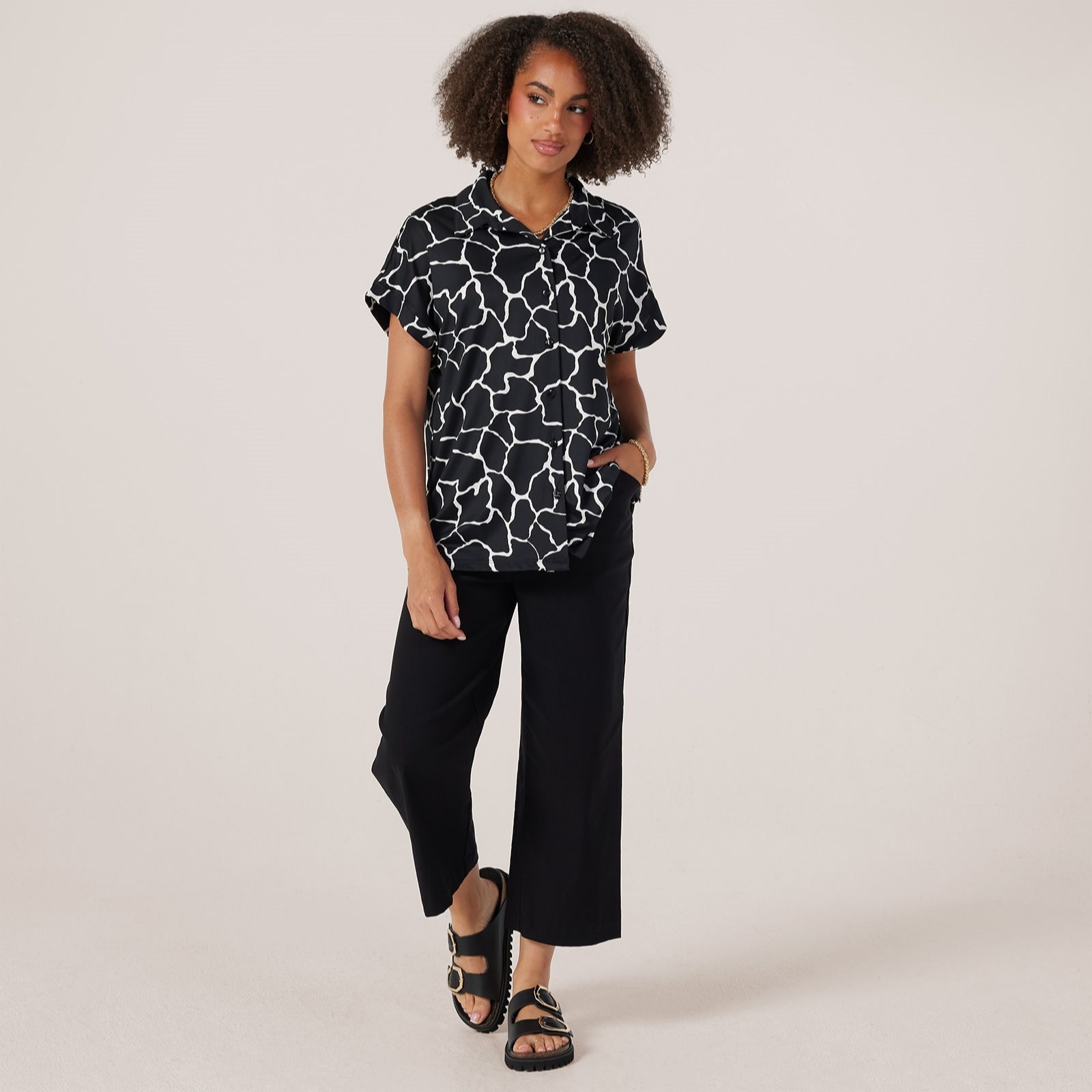 Kim & Co Printed Brazil Jersey Short Dolman Sleeve Shirt