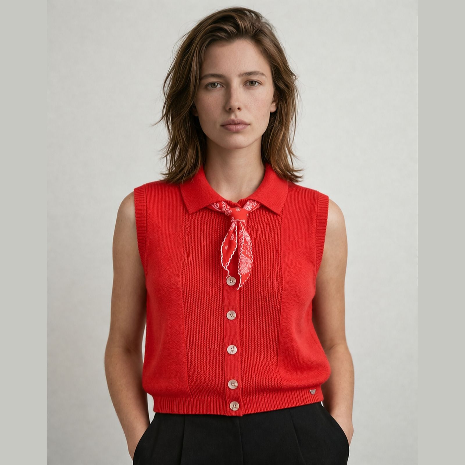 Orfeo Paris Davis Buttoned Sleeveless Sweater