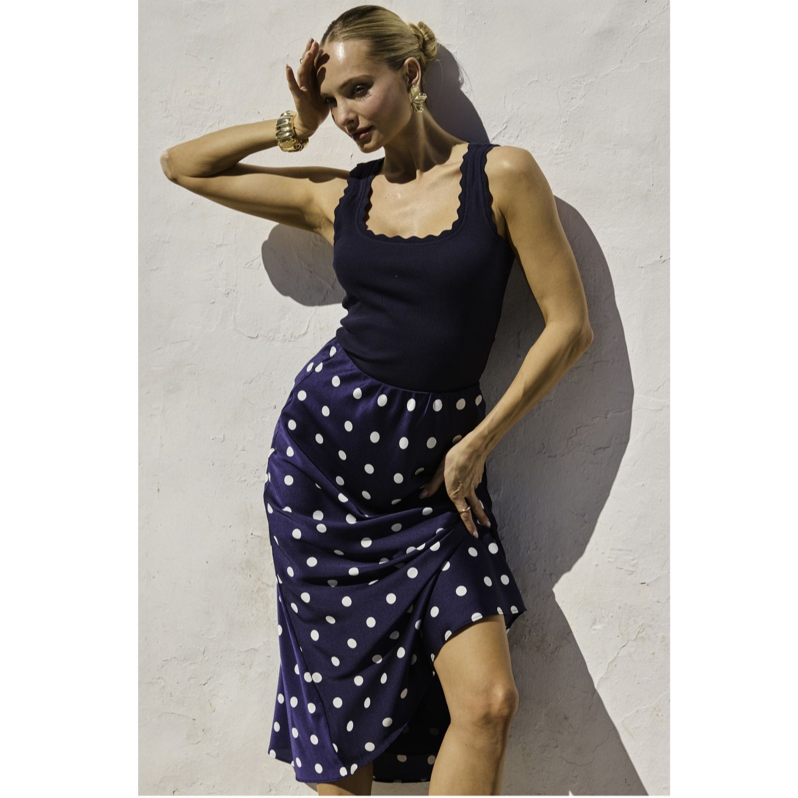 Sosandar Scallop Detail Ribbed Vest