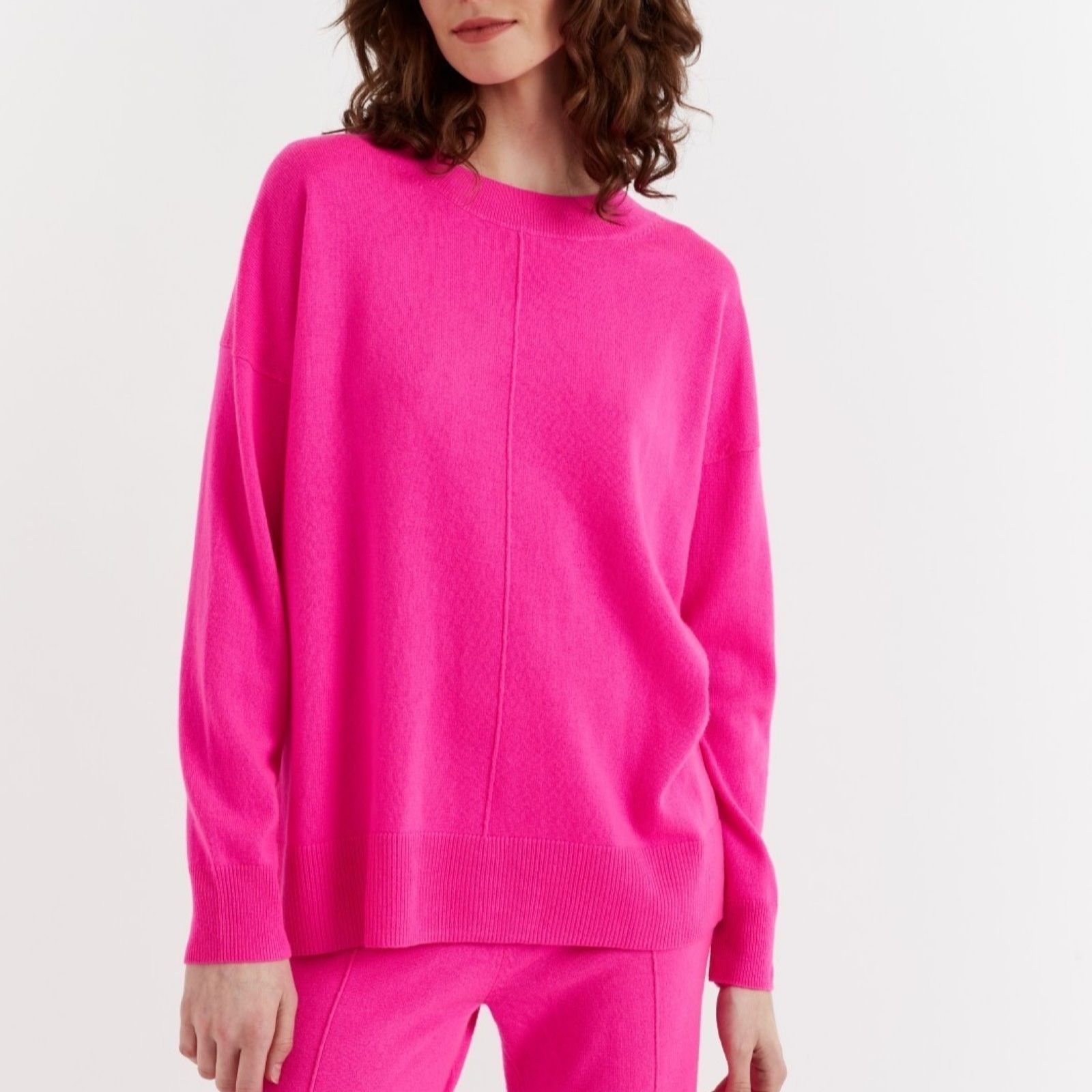 Chinti & Parker Wool Cashmere Blend Round Neck Jumper w/ Front Seam Detail
