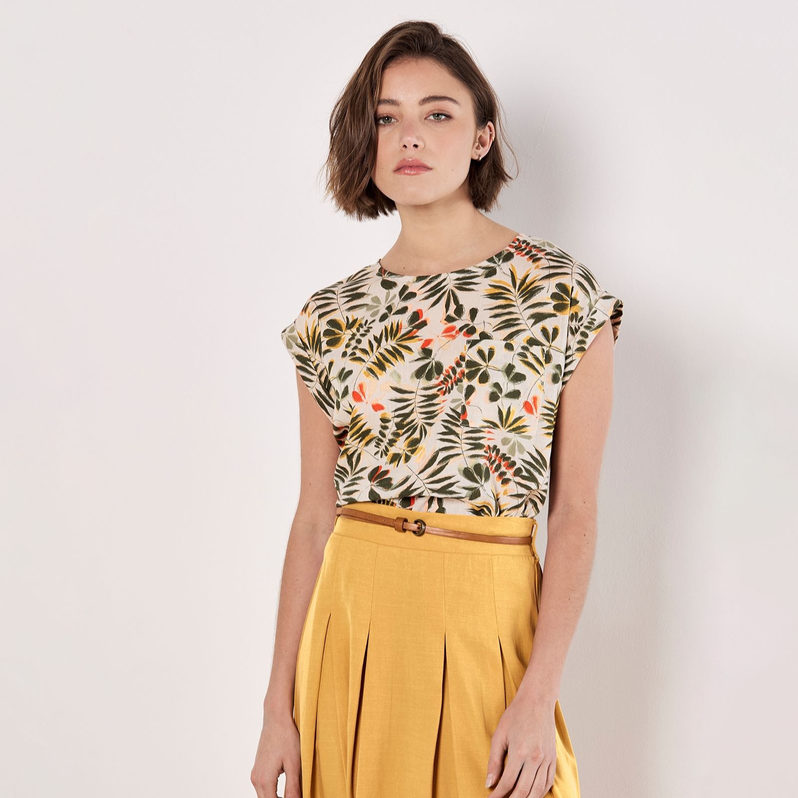 Apricot Leaf Print Split Back Top