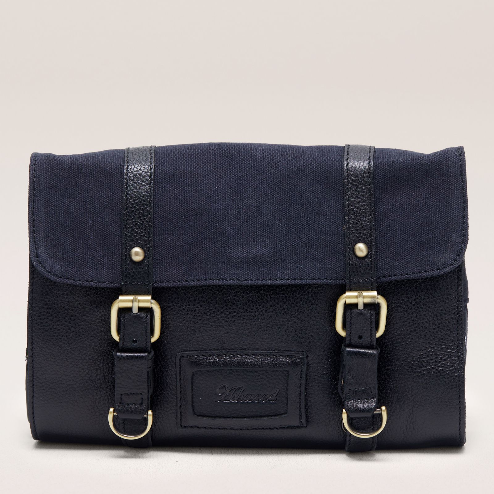 Aswood Hanging Leather Washbag