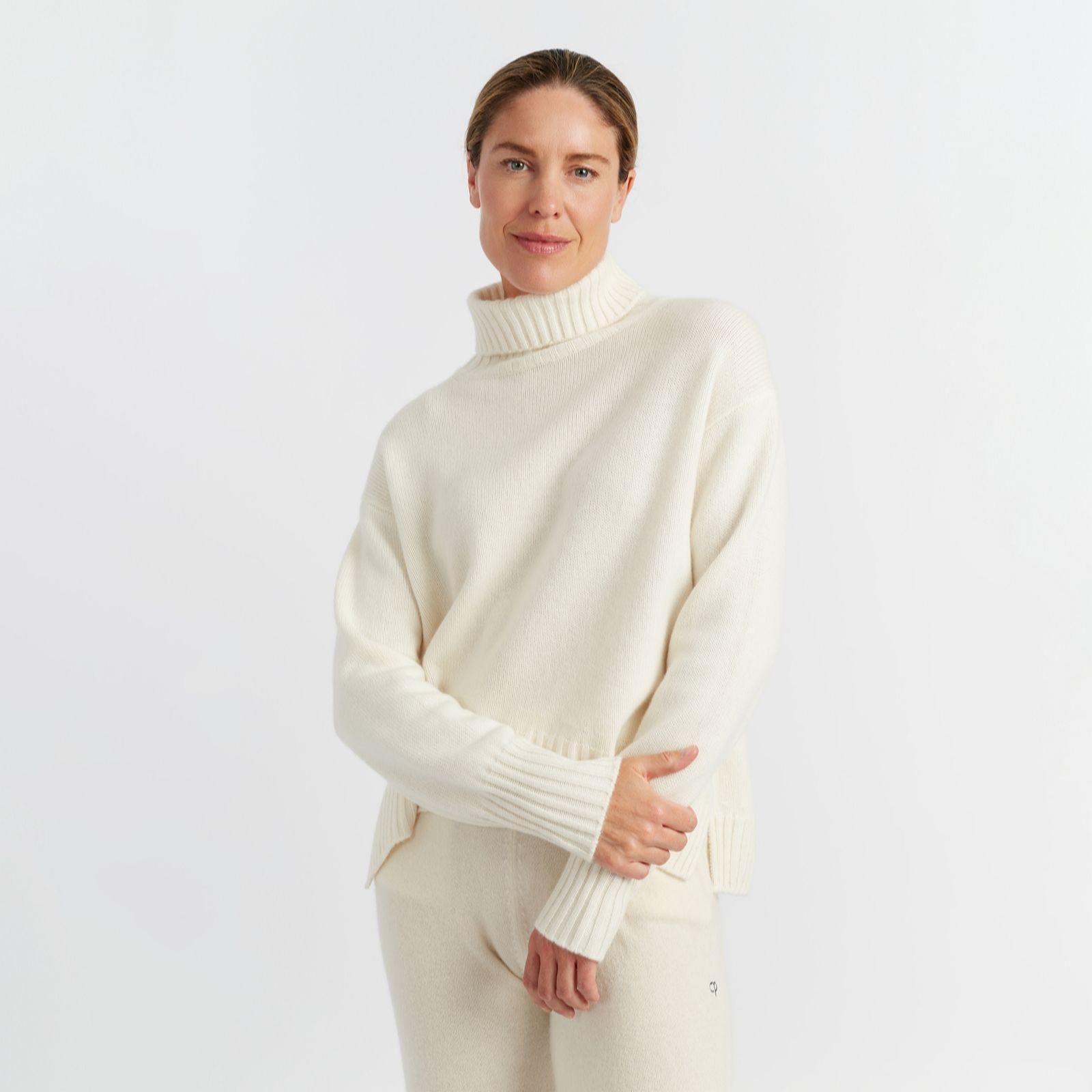 Chinti & Parker Pure 100% Cashmere Relaxed Roll-Neck Jumper