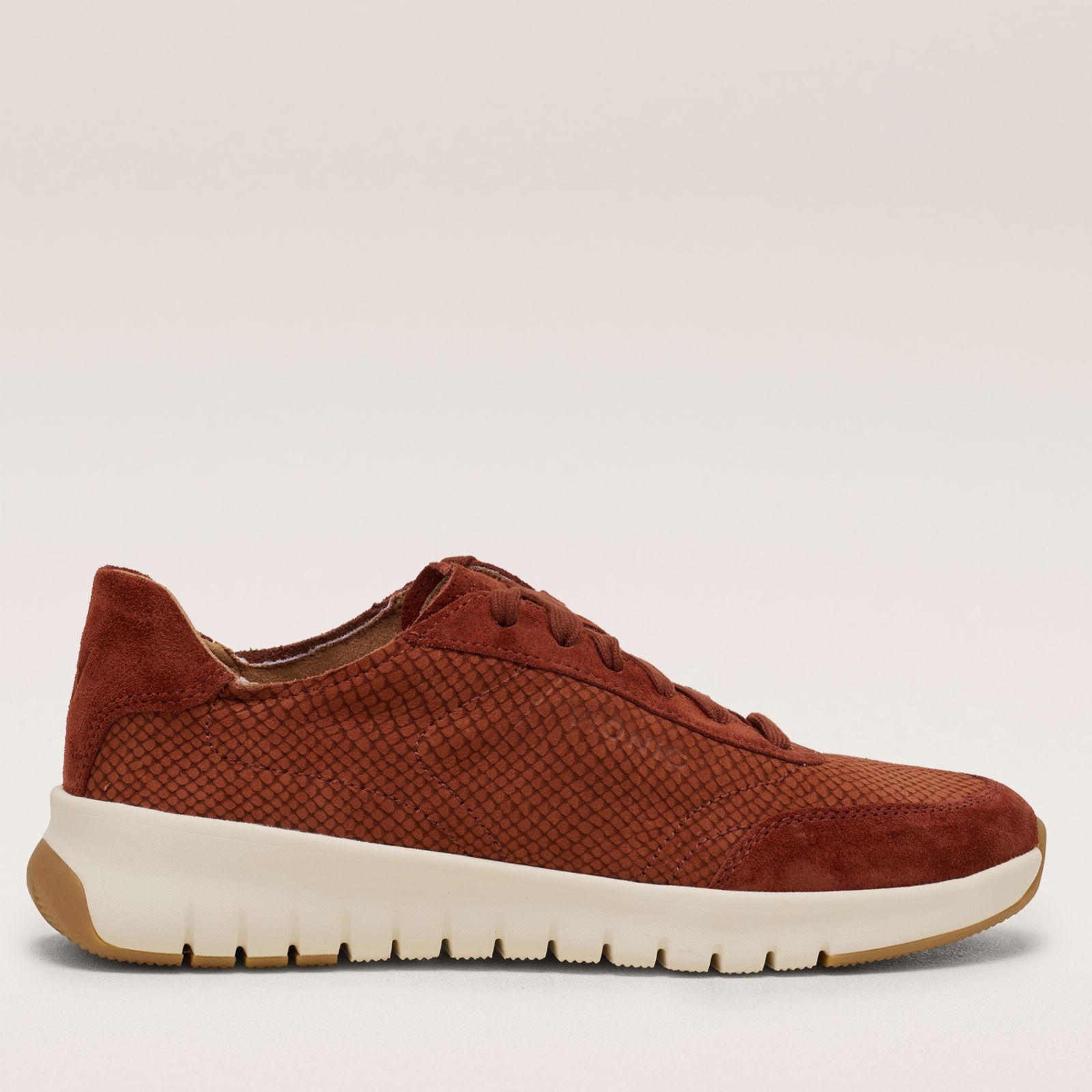 Vionic Journey Uptown Trainer