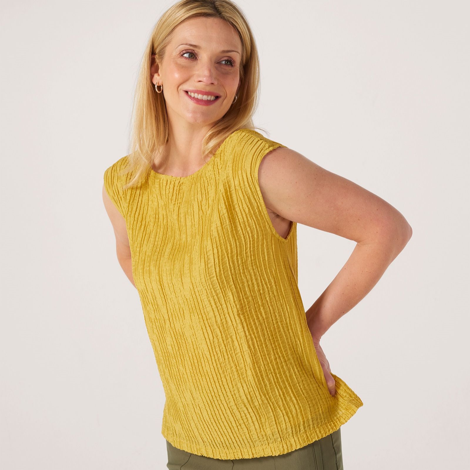 MarlaWynne Textured Crinkle Fabric Shell Sleeveless Top