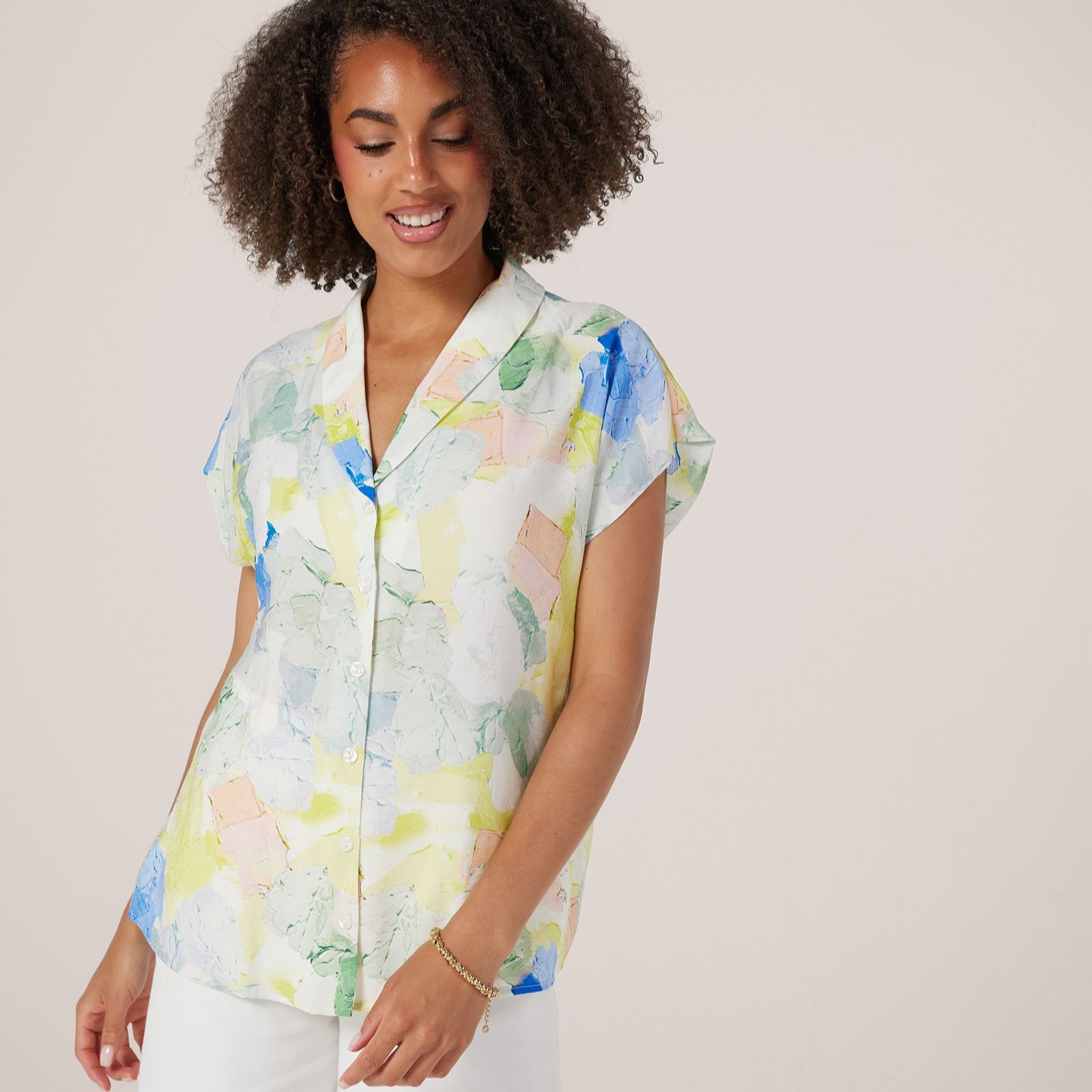Kim & Co Printed Crinkle Woven Viscose Short Dolman Sleeve Shawl Collar Shirt