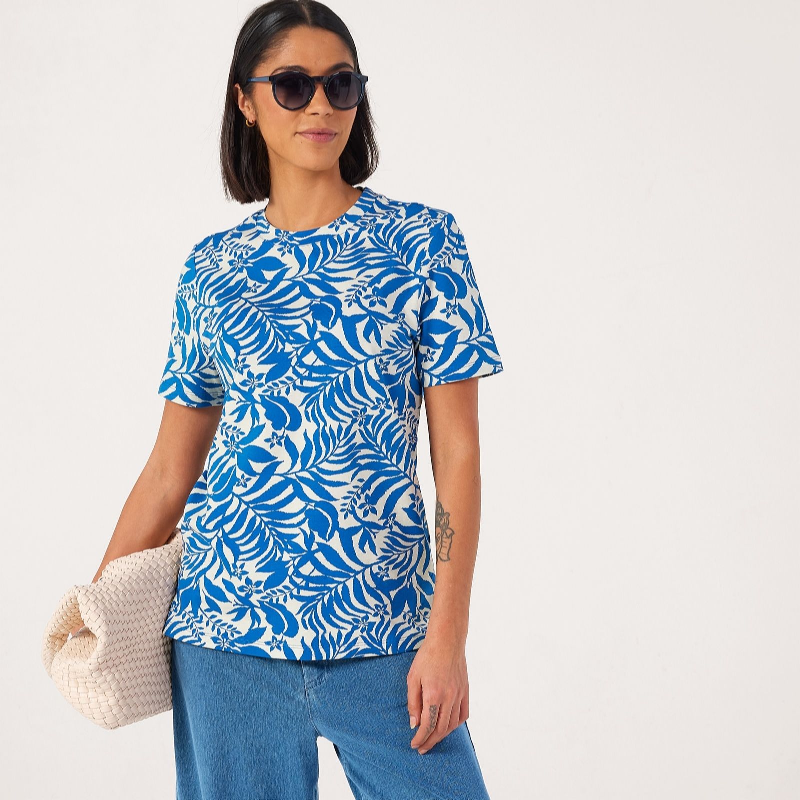 Denim & Co. Essential Short Sleeve Printed Crew Neck T-Shirt