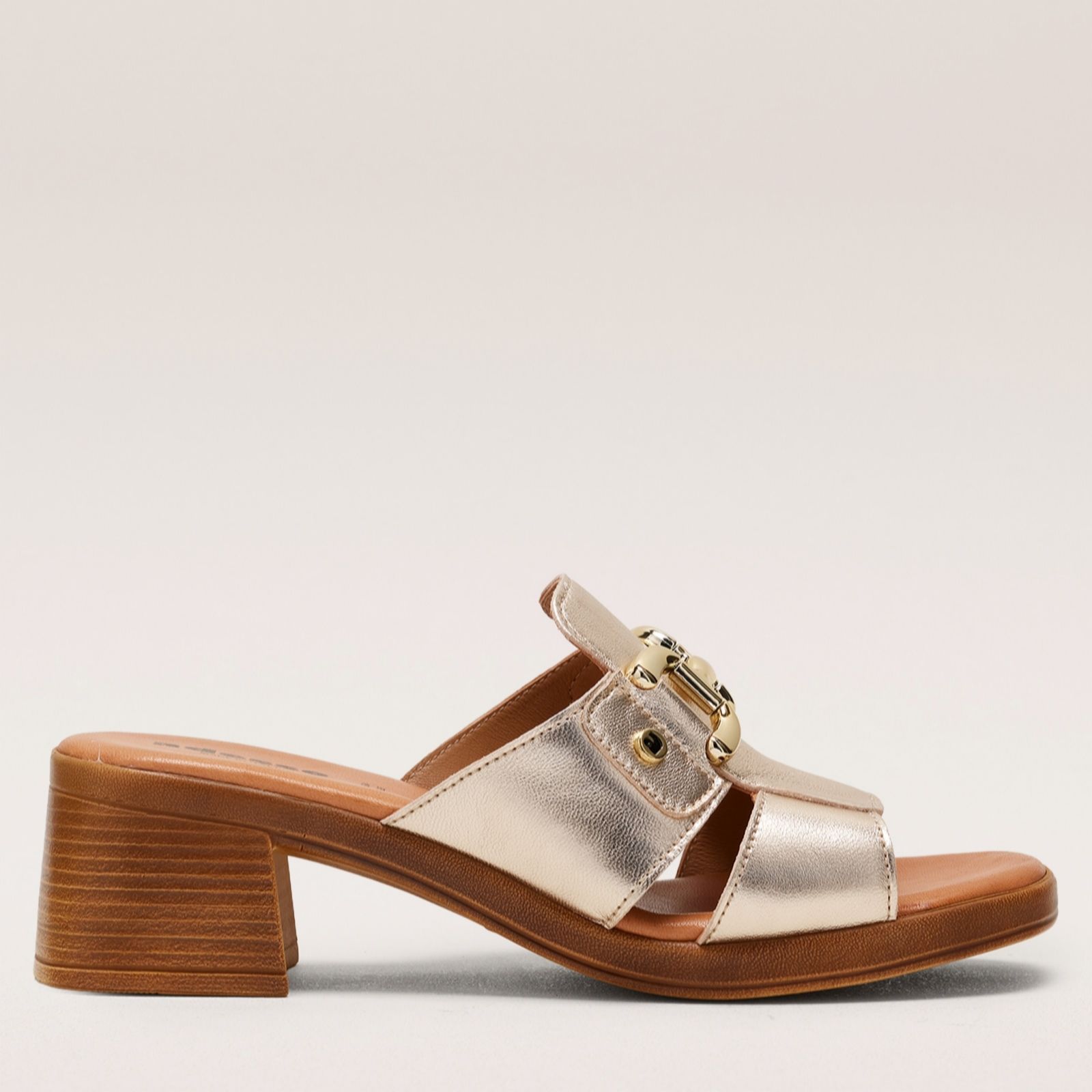 Adesso Luz Leather Heels