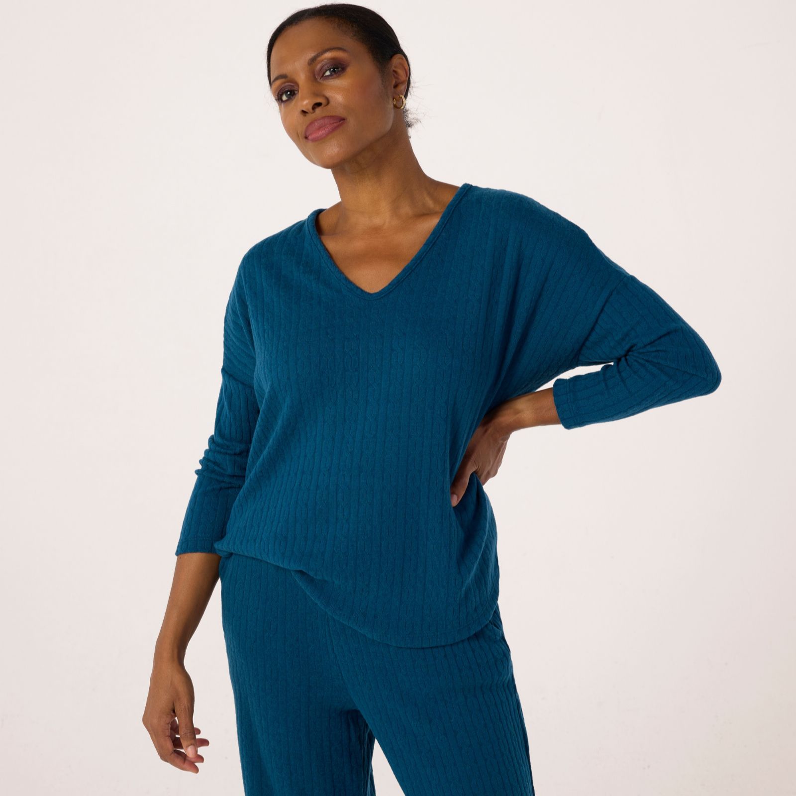 Kim & Co Fine Cable Knit Long Sleeve V-Neck Jumper
