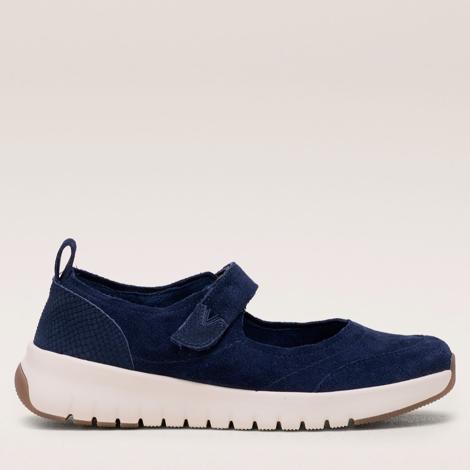 Vionic Journey Uptown Mary Jane Trainer