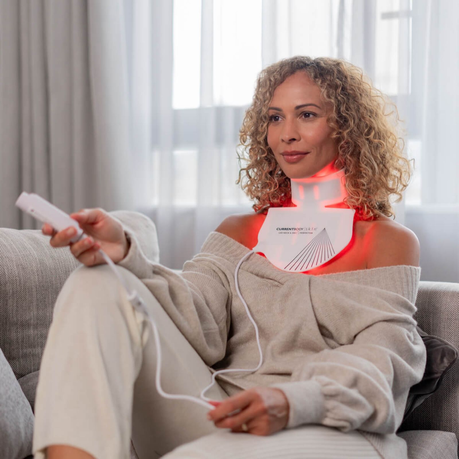 CurrentBody Skin LED Light Therapy Neck & Dec Perfector Kit