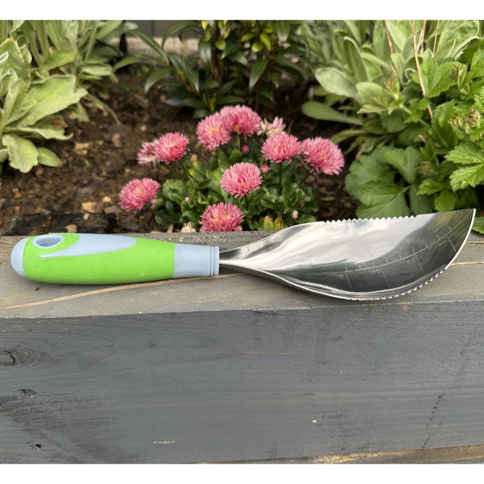 Grumpy Gardener Digamathing